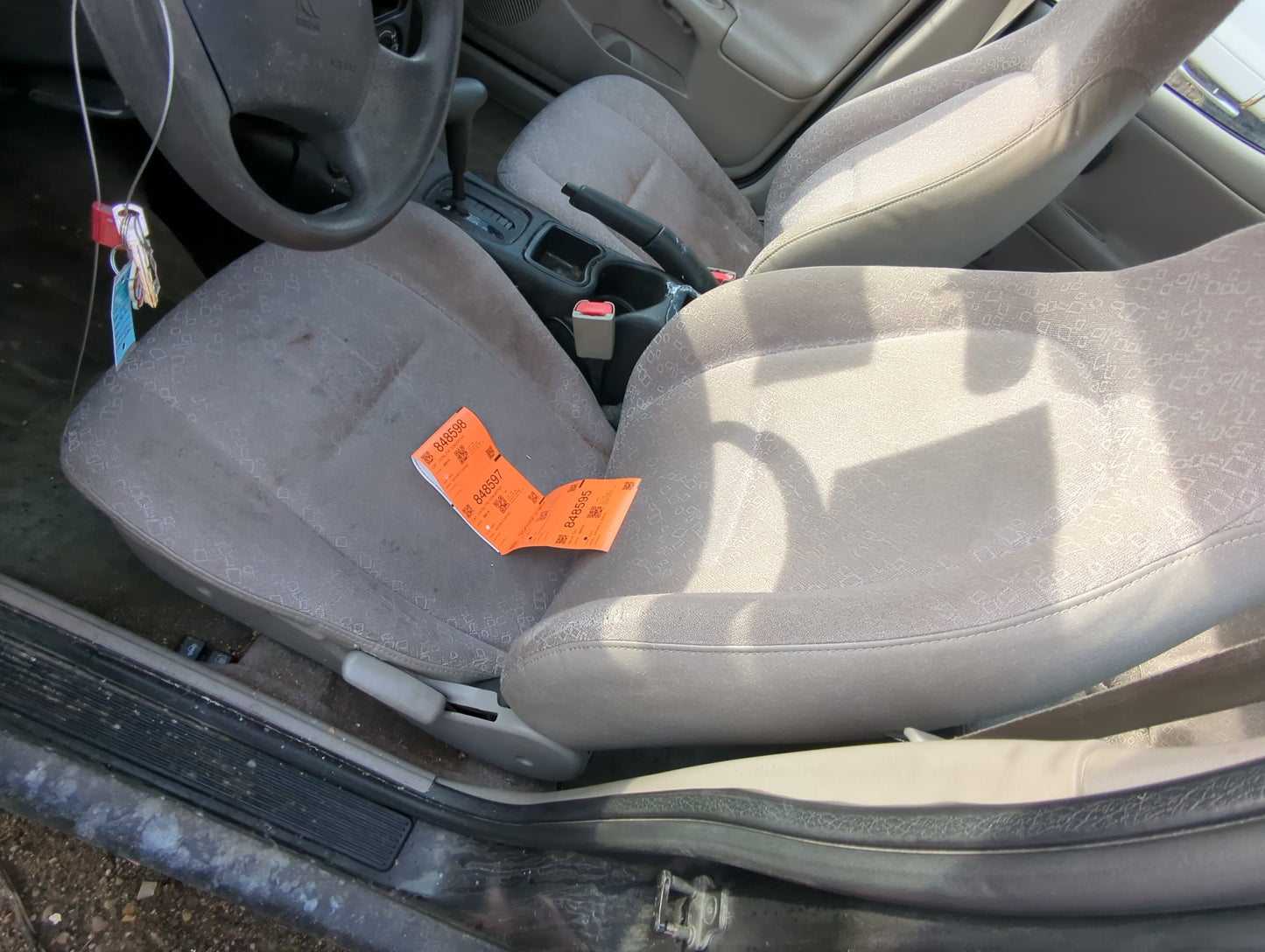 Saturn Saturn S Series Driver Front Seat Oem - Oemusedautoparts1.com