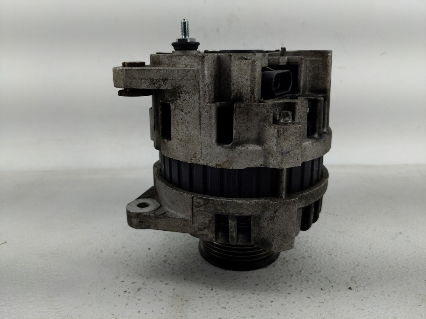 1998-2002 Saturn Sl Alternator Replacement Generator Charging Assembly Engine OEM Fits Fits 1998 1999 2000 2001 2002 OEM Use