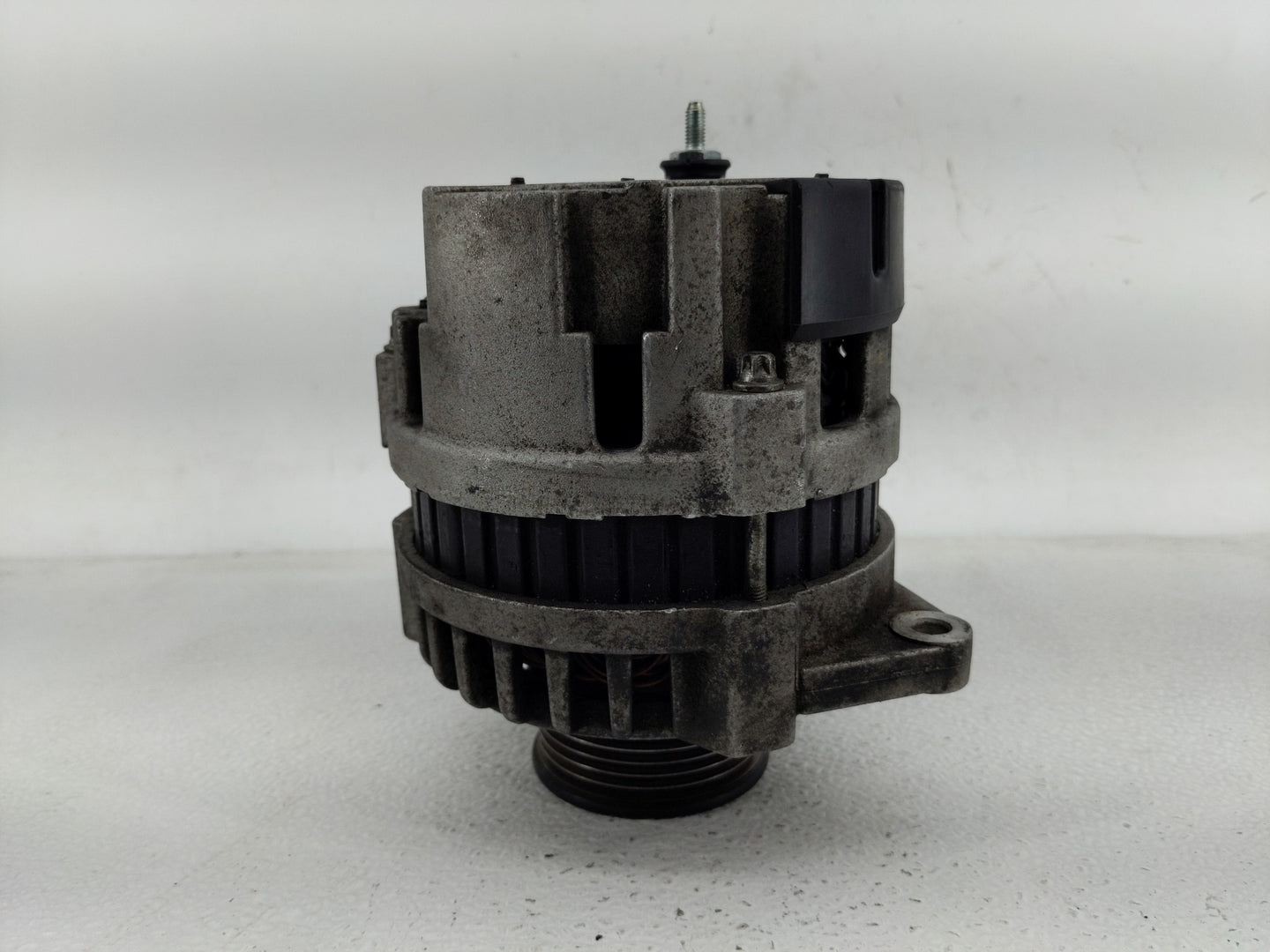 1998-2002 Saturn Sl Alternator Replacement Generator Charging Assembly Engine OEM Fits Fits 1998 1999 2000 2001 2002 OEM Use