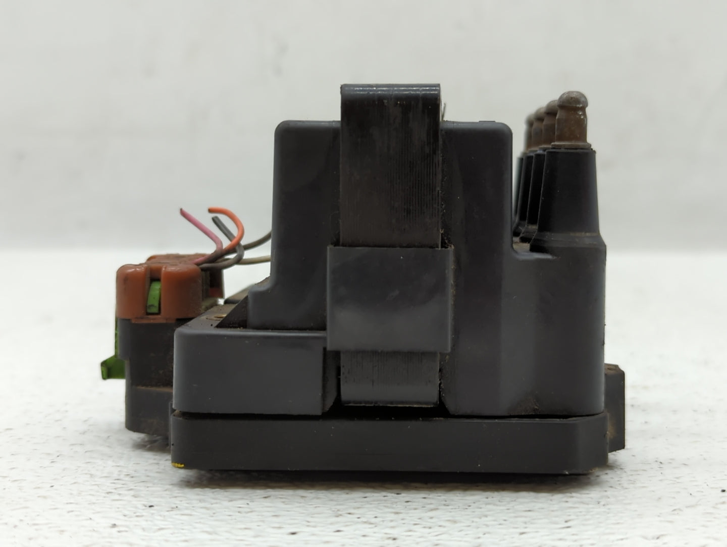 2000-2002 Saturn Sl Fusebox Fuse Box Panel Relay Module P/N:21025034 21025036 Fits Fits 2000 2001 2002 OEM Used Auto Parts -