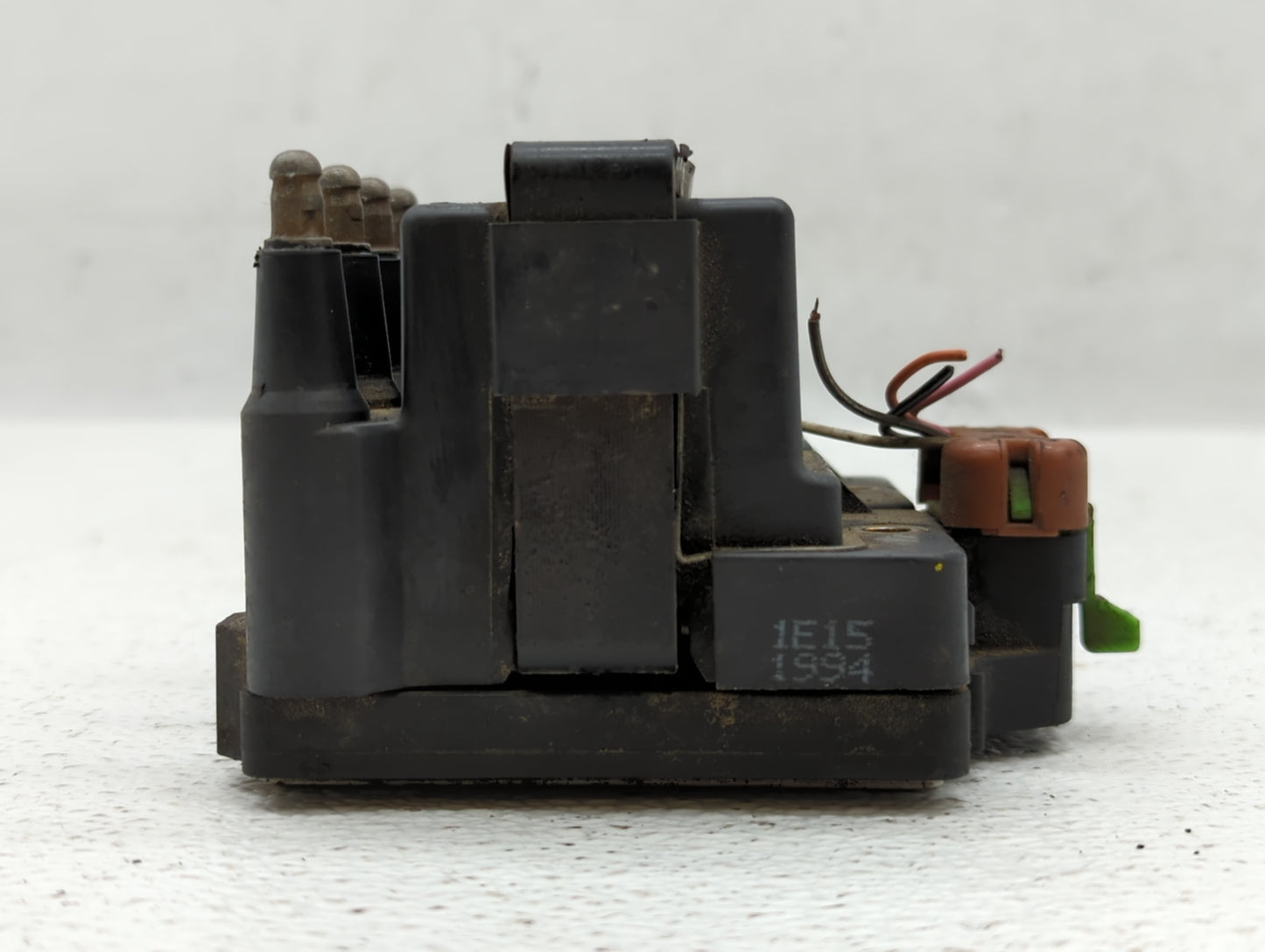 2000-2002 Saturn Sl Fusebox Fuse Box Panel Relay Module P/N:21025034 21025036 Fits Fits 2000 2001 2002 OEM Used Auto Parts -