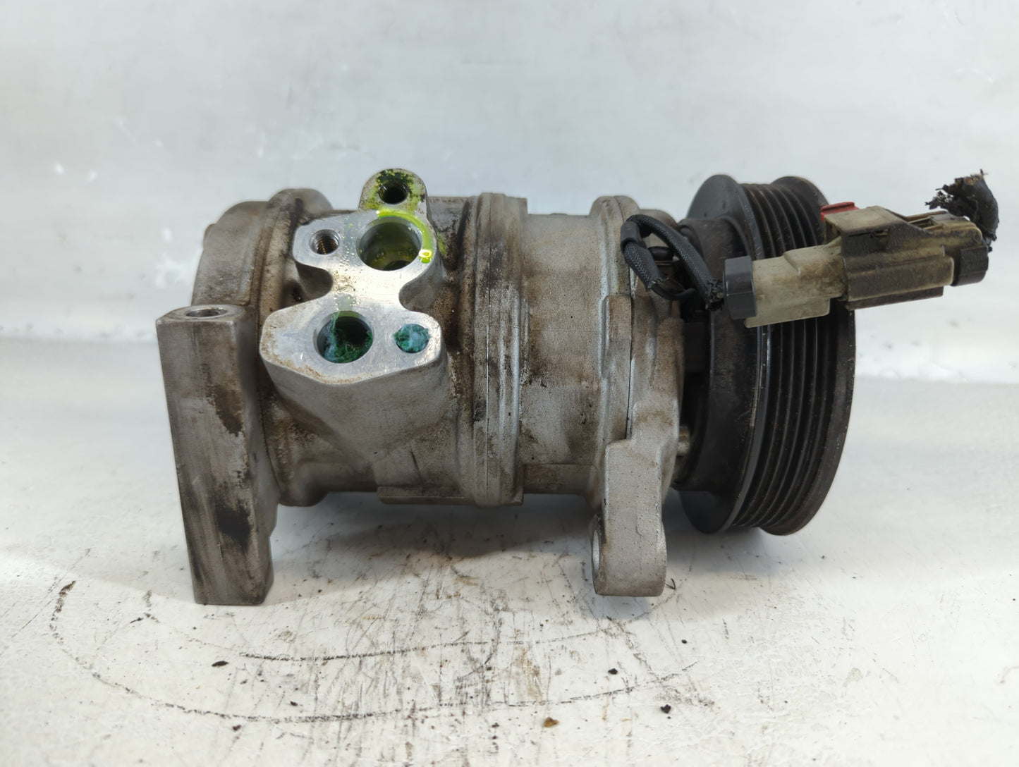 2002 Saturn Sl Air Conditioning A/c Ac Compressor Oem - Oemusedautoparts1.com