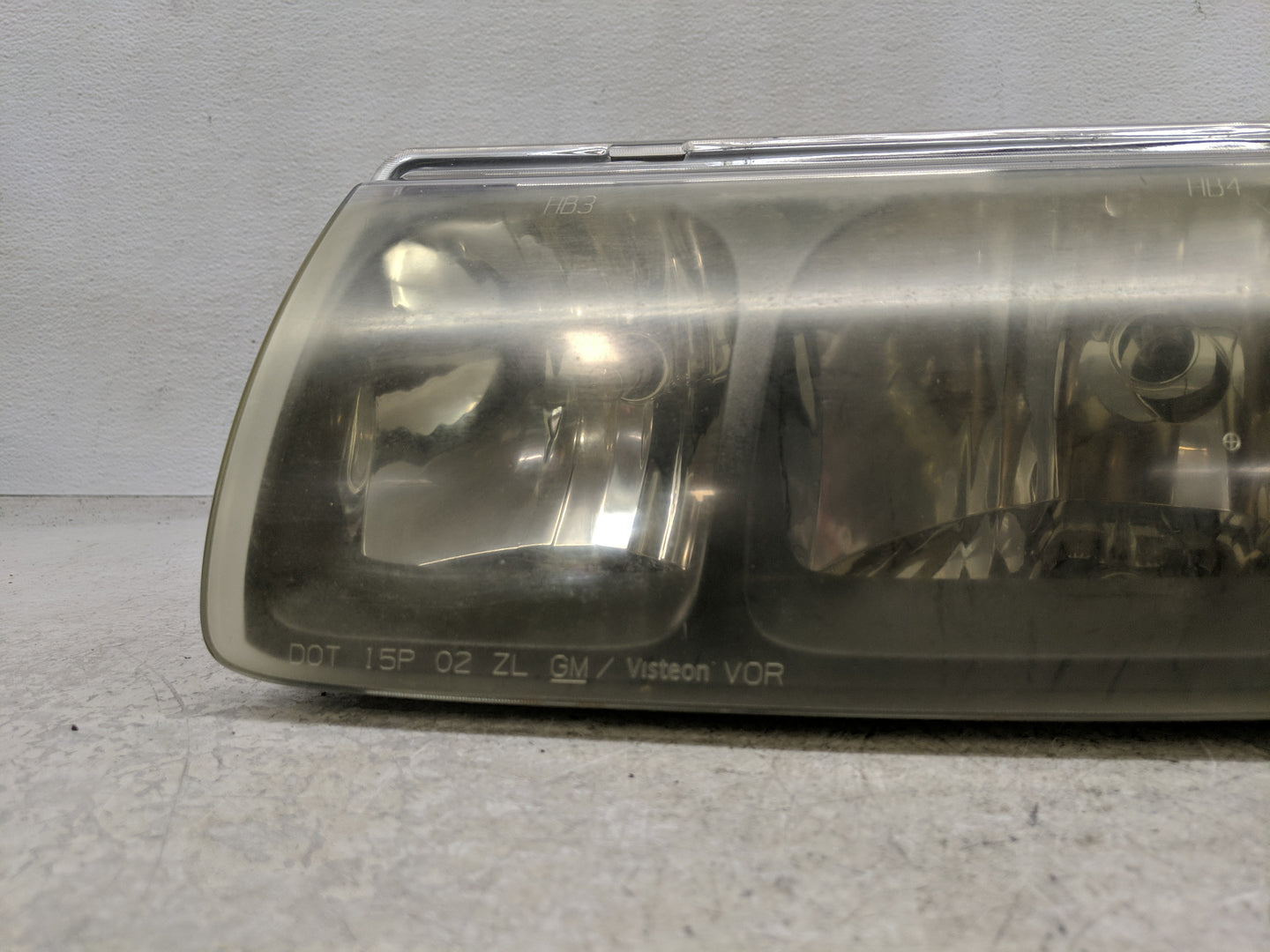 2002-2004 Saturn Vue Driver Left Oem Head Light Headlight Lamp - Oemusedautoparts1.com