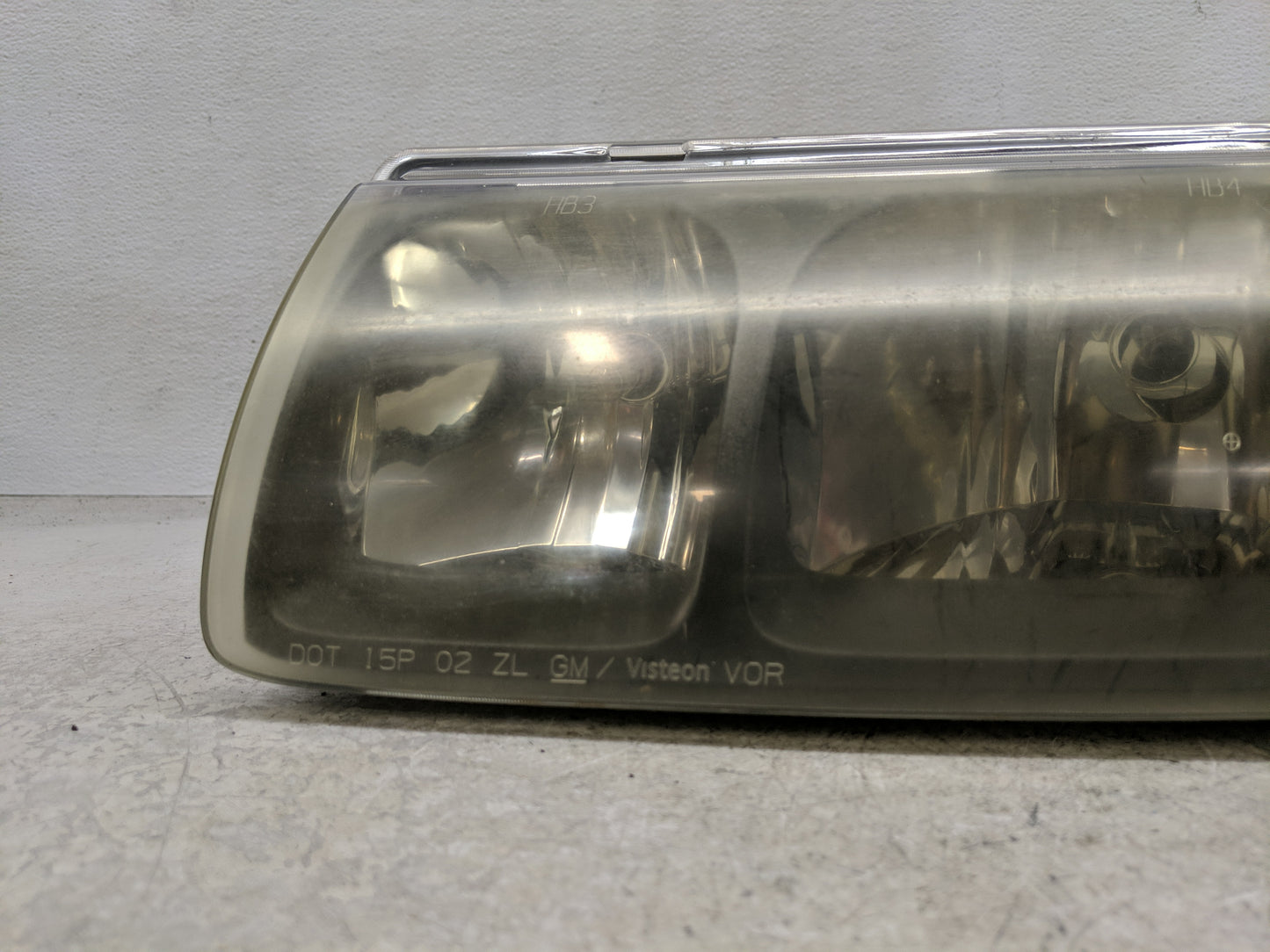 2002-2004 Saturn Vue Driver Left Oem Head Light Headlight Lamp - Oemusedautoparts1.com