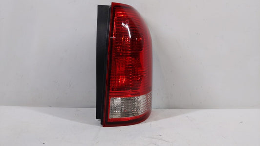 2002-2003 Saturn Vue Tail Light Assembly Passenger Right OEM P/N:22692371 22711438 Fits Fits 2002 2003 OEM Used Auto Parts -