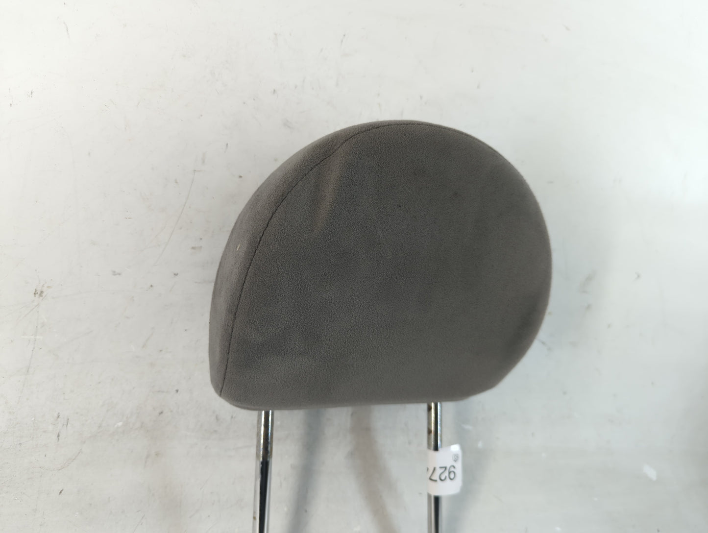 2002-2007 Saturn Vue Headrest Head Rest Front Driver Passenger Seat Fits Fits 2002 2003 2004 2005 2006 2007 OEM Used Auto Pa