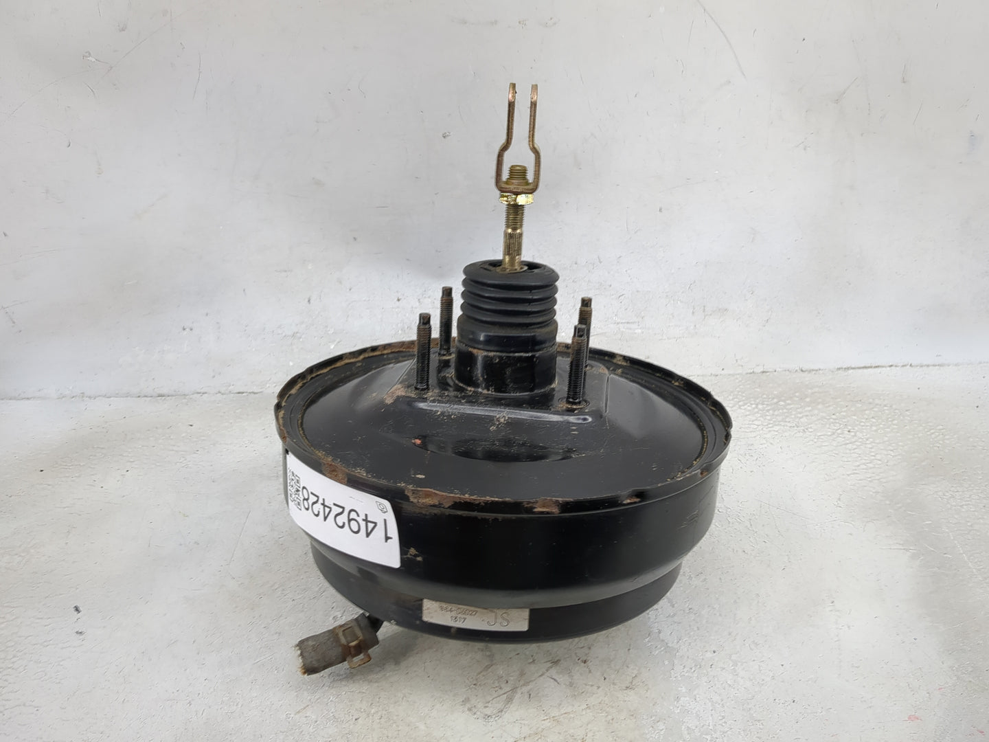 2001-2002 Subaru Forester Power Brake Booster Oem - Oemusedautoparts1.com