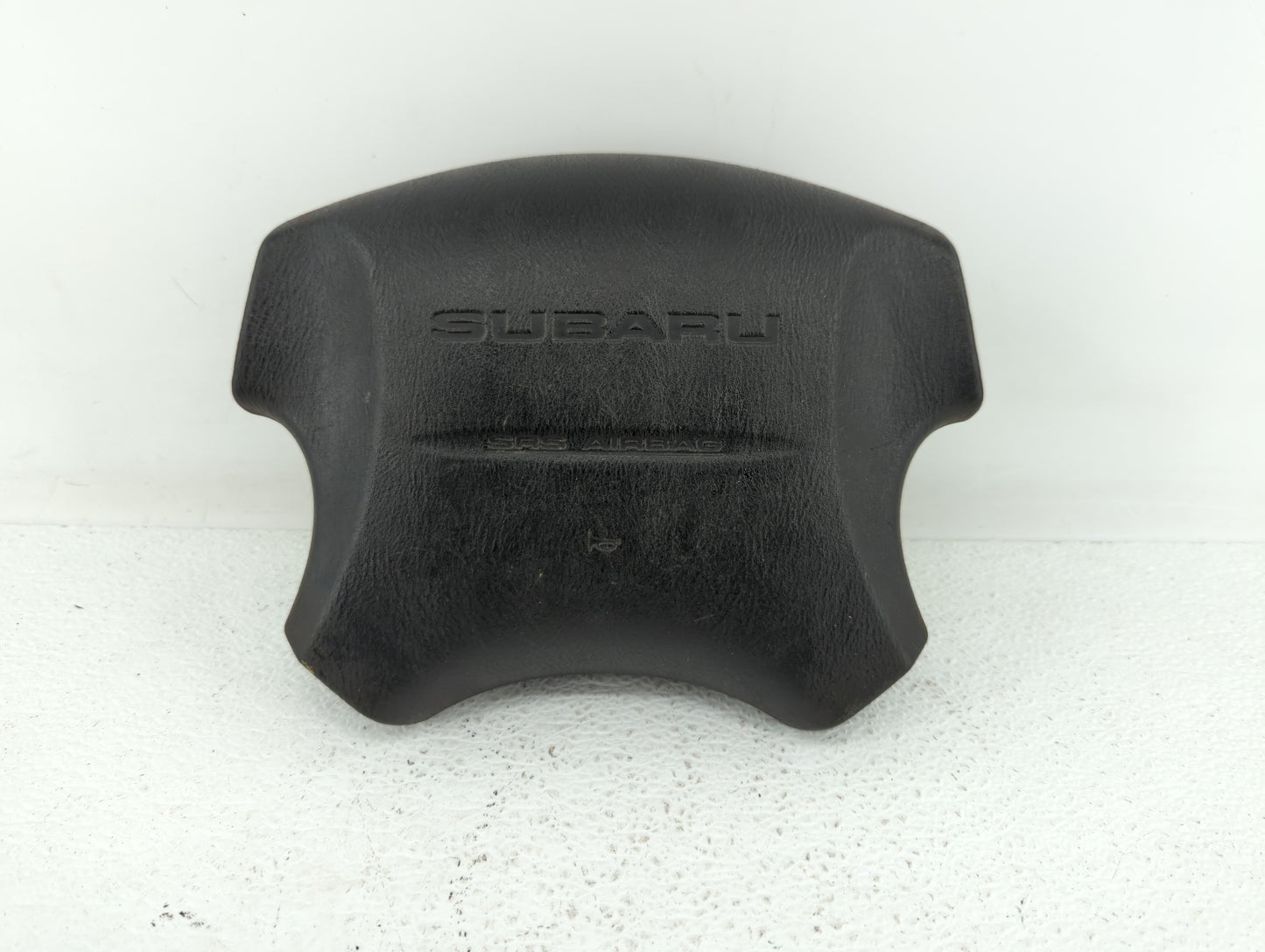 2002 Subaru Forester Air Bag Driver Left Steering Wheel Mounted P/N:900320101Y31 Fits OEM Used Auto Parts - Oemusedautoparts