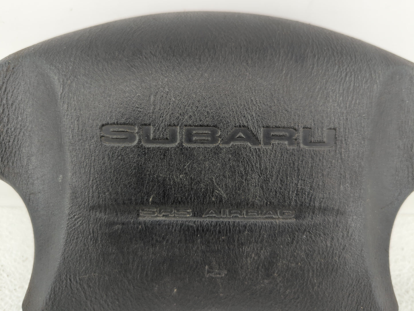 2002 Subaru Forester Air Bag Driver Left Steering Wheel Mounted P/N:900320101Y31 Fits OEM Used Auto Parts - Oemusedautoparts