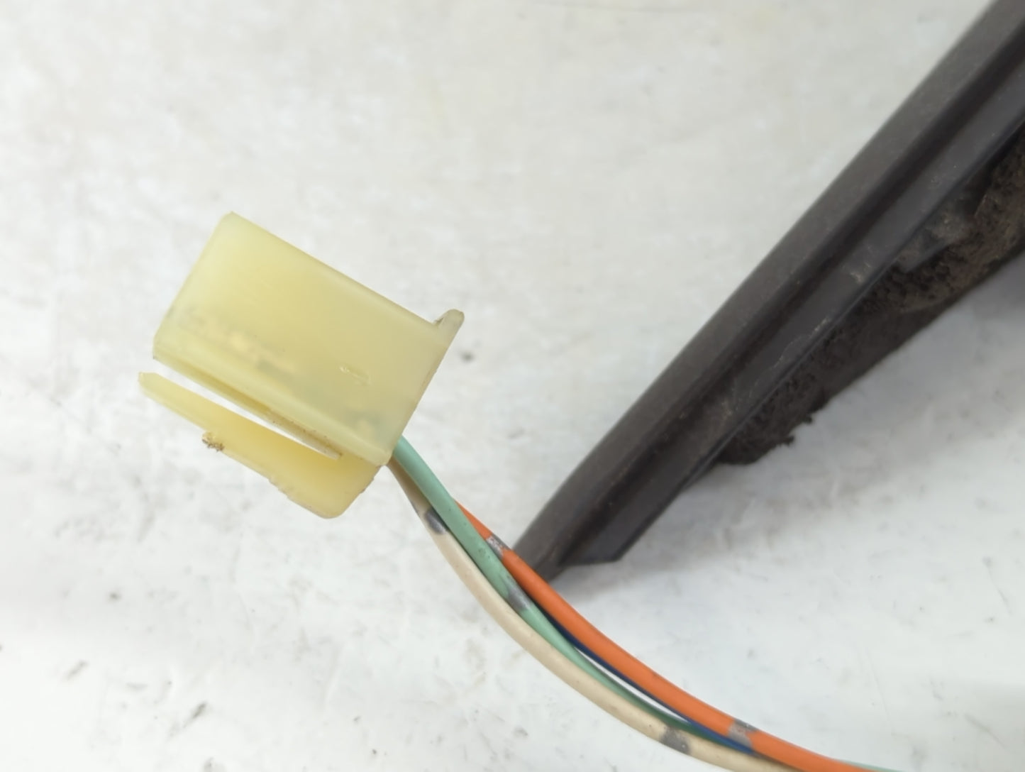 2000-2004 Subaru Legacy Side Mirror Replacement Passenger Right View Door Mirror P/N:42298 Fits OEM Used Auto Parts - Oemuse