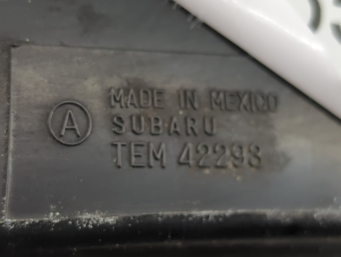 2000-2004 Subaru Legacy Passenger Side View Mirror - Right Door Mirror OEM Used - Oemusedautoparts1.com