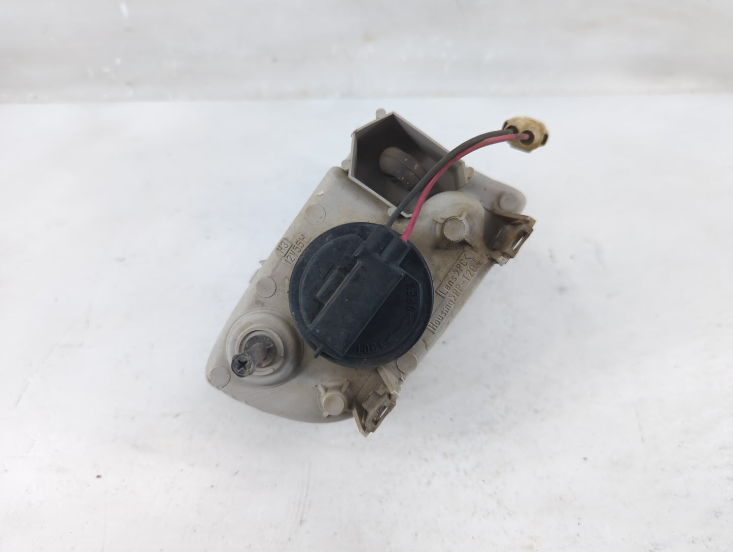 2000-2002 Subaru Legacy Driver Left Oem Front Light Lamp - Oemusedautoparts1.com