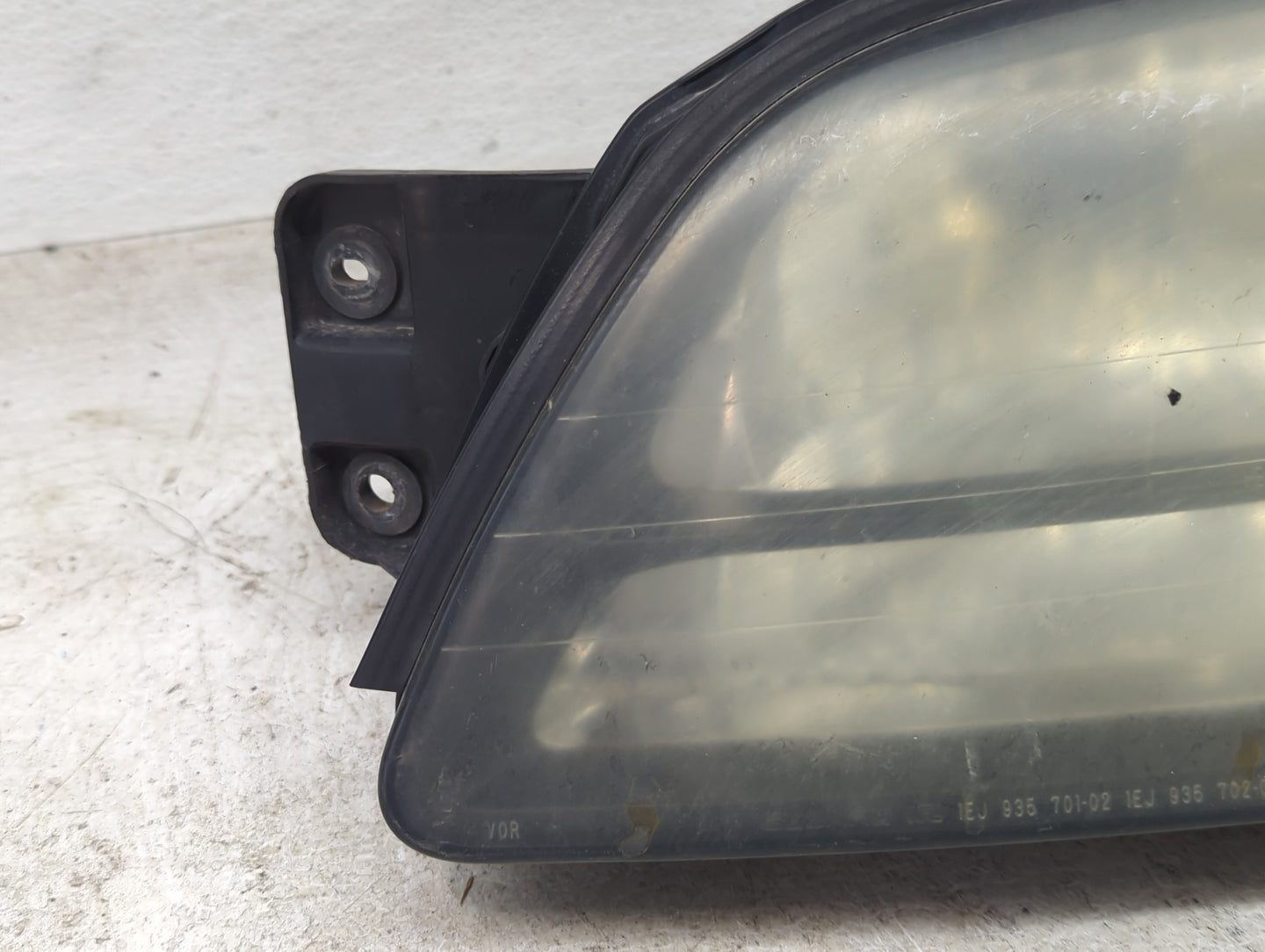 2000-2004 Subaru Legacy Passenger Right Oem Head Light Headlight Lamp - Oemusedautoparts1.com