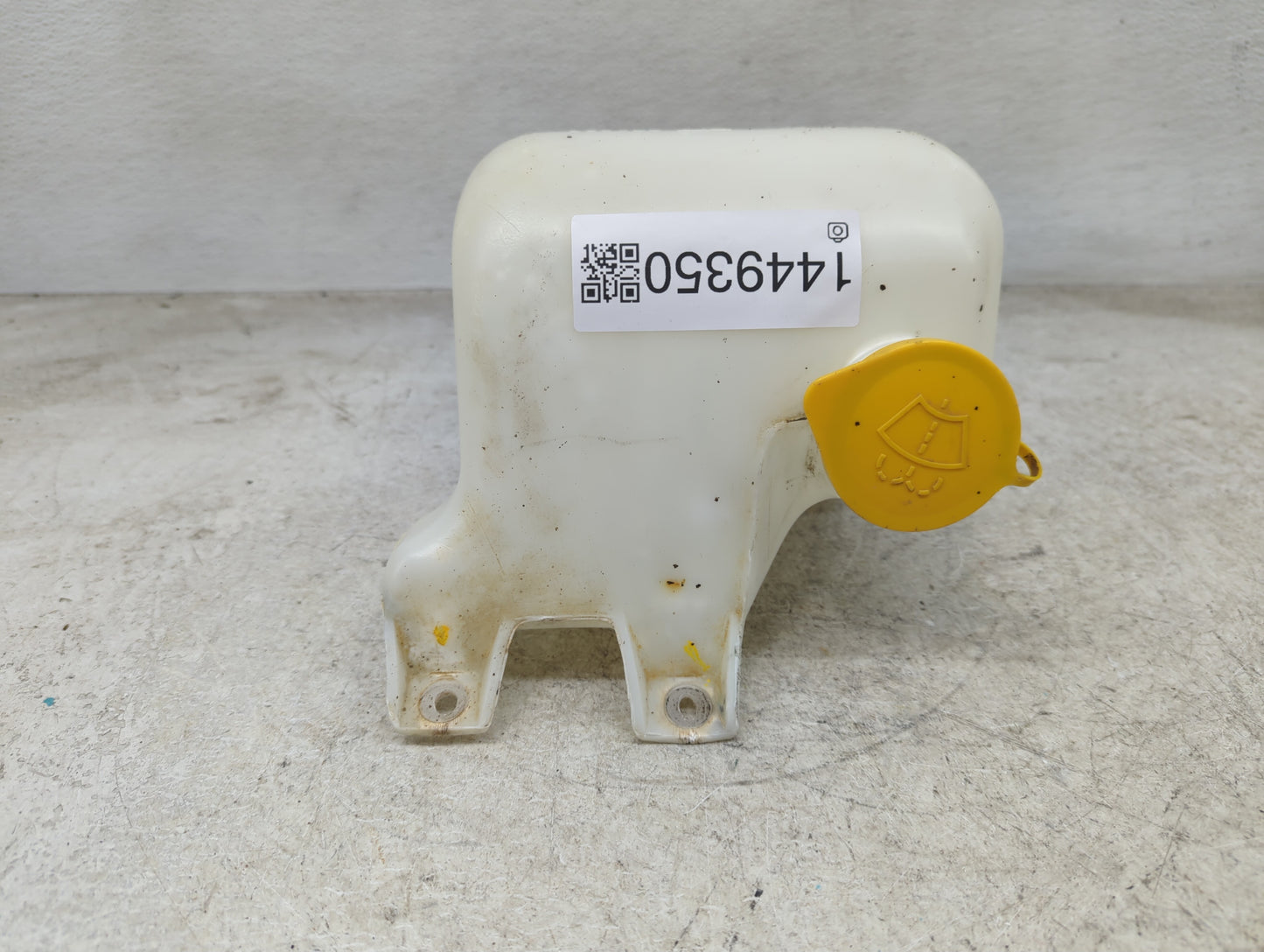 2000-2004 Subaru Legacy Windshield Washer Fluid Reservoir Bottle Oem - Oemusedautoparts1.com