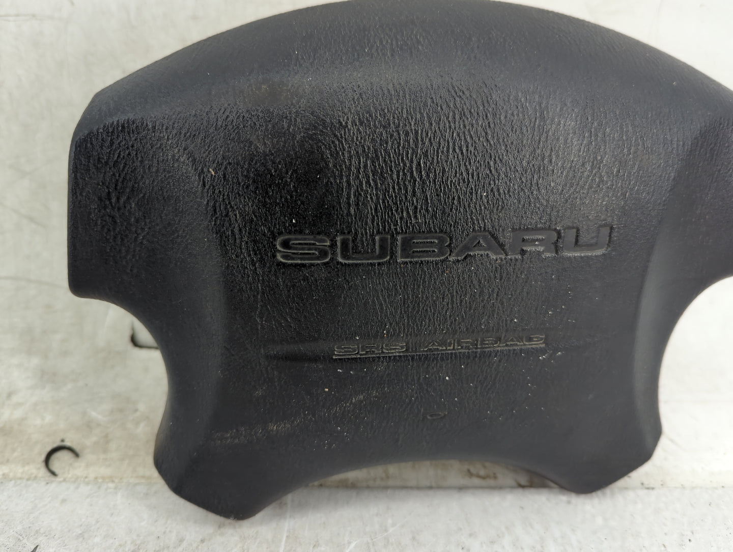 2000-2004 Subaru Legacy Air Bag Driver Left Steering Wheel Mounted Fits Fits 2000 2001 2002 2003 2004 2005 2006 OEM Used Aut
