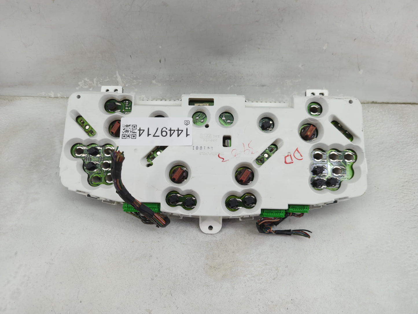 2001-2002 Subaru Legacy Instrument Cluster Speedometer Gauges Miles: Fits Fits 2001 2002 OEM Used Auto Parts - Oemusedautopa
