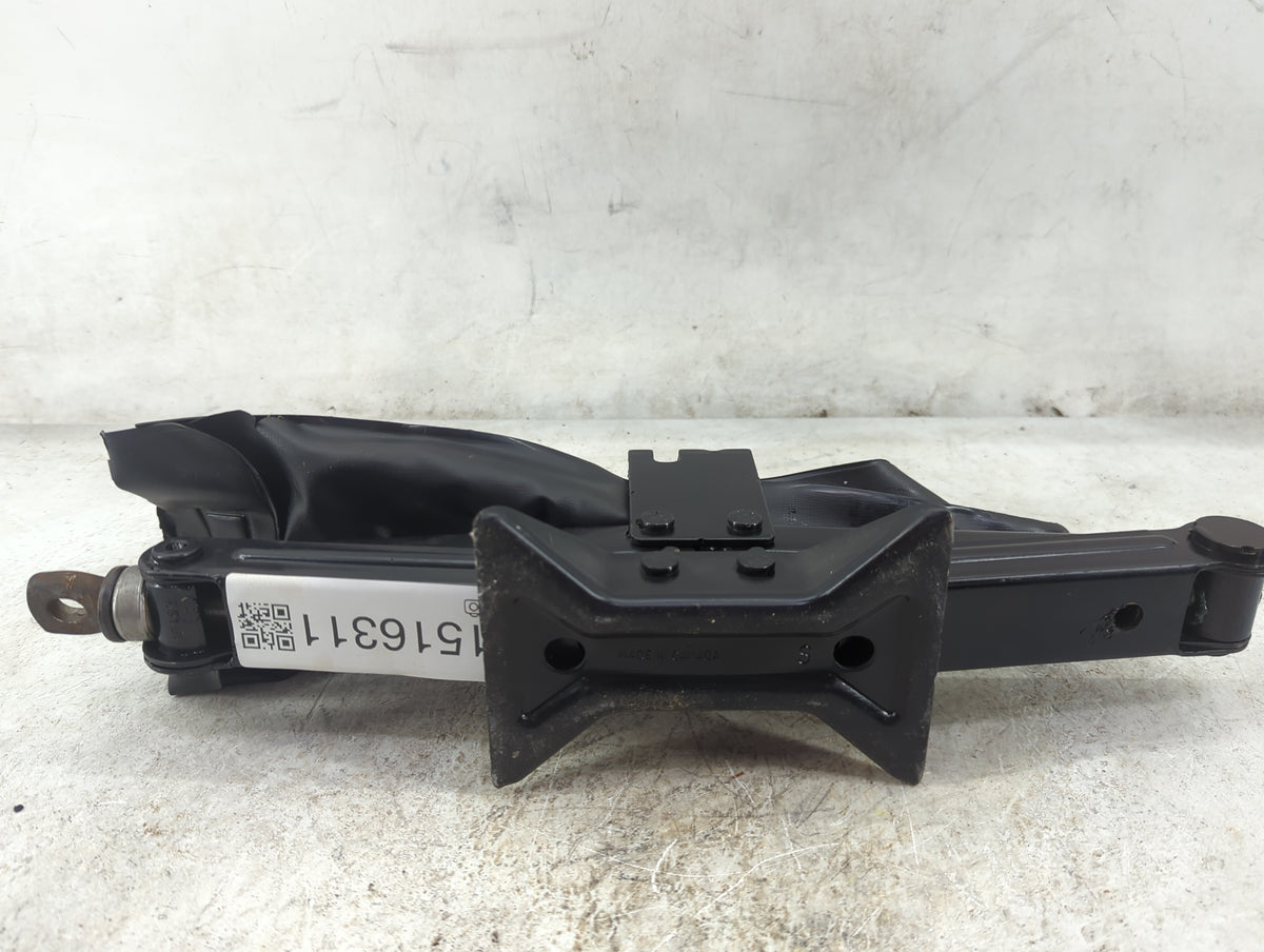 2002 Subaru Legacy Spare Scissor Car Jack Black - Oemusedautoparts1.com