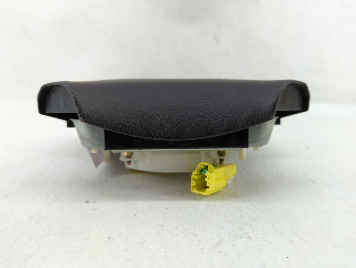 2000-2004 Subaru Legacy Air Bag Driver Left Steering Wheel Mounted Fits Fits 2000 2001 2002 2003 2004 2005 2006 OEM Used Aut
