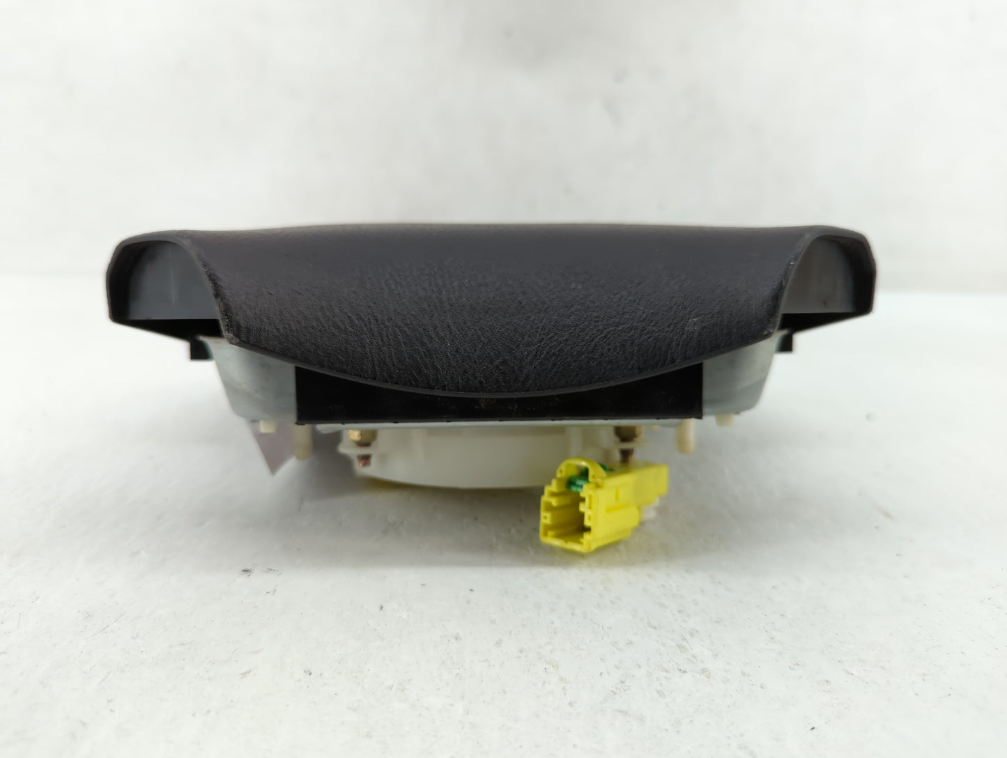 2000-2004 Subaru Legacy Air Bag Driver Left Steering Wheel Mounted Fits Fits 2000 2001 2002 2003 2004 2005 2006 OEM Used Aut