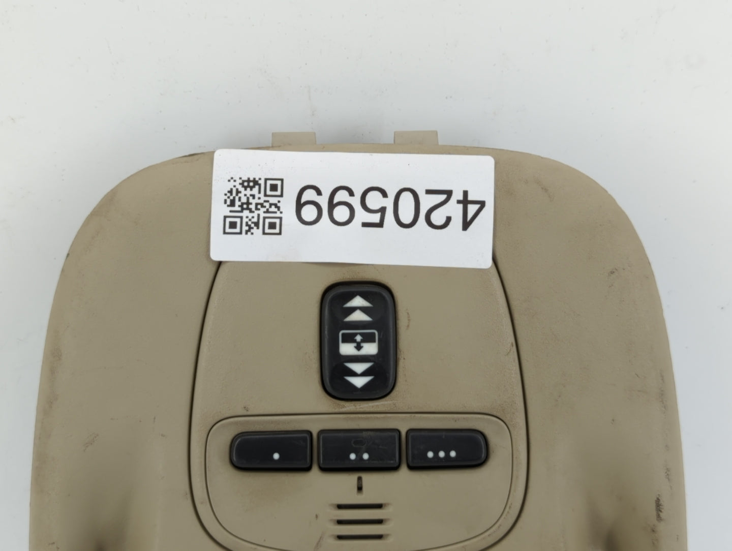 2002 Subaru Xt Overhead Roof Console - Oemusedautoparts1.com