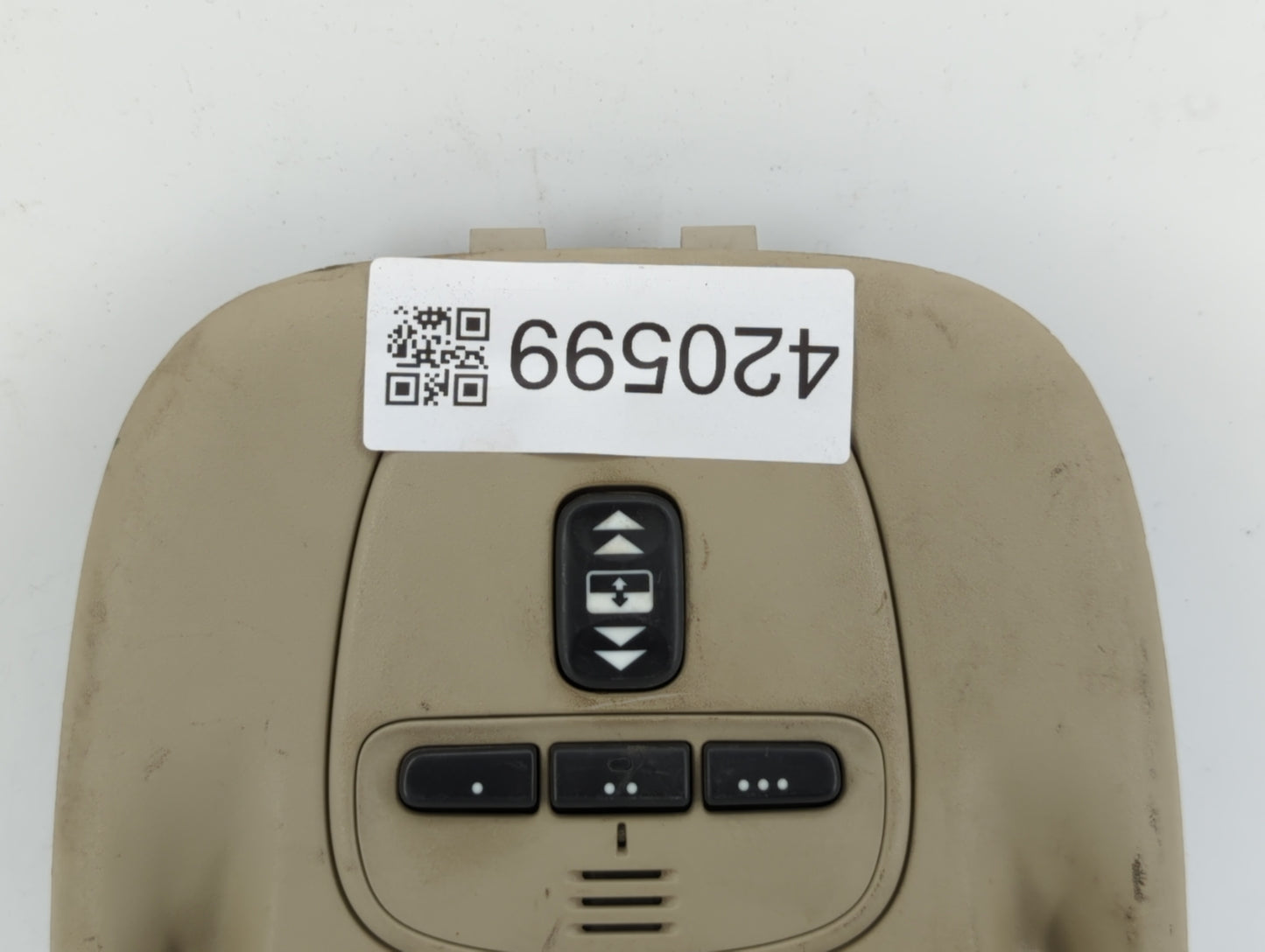 2002 Subaru Xt Overhead Roof Console - Oemusedautoparts1.com