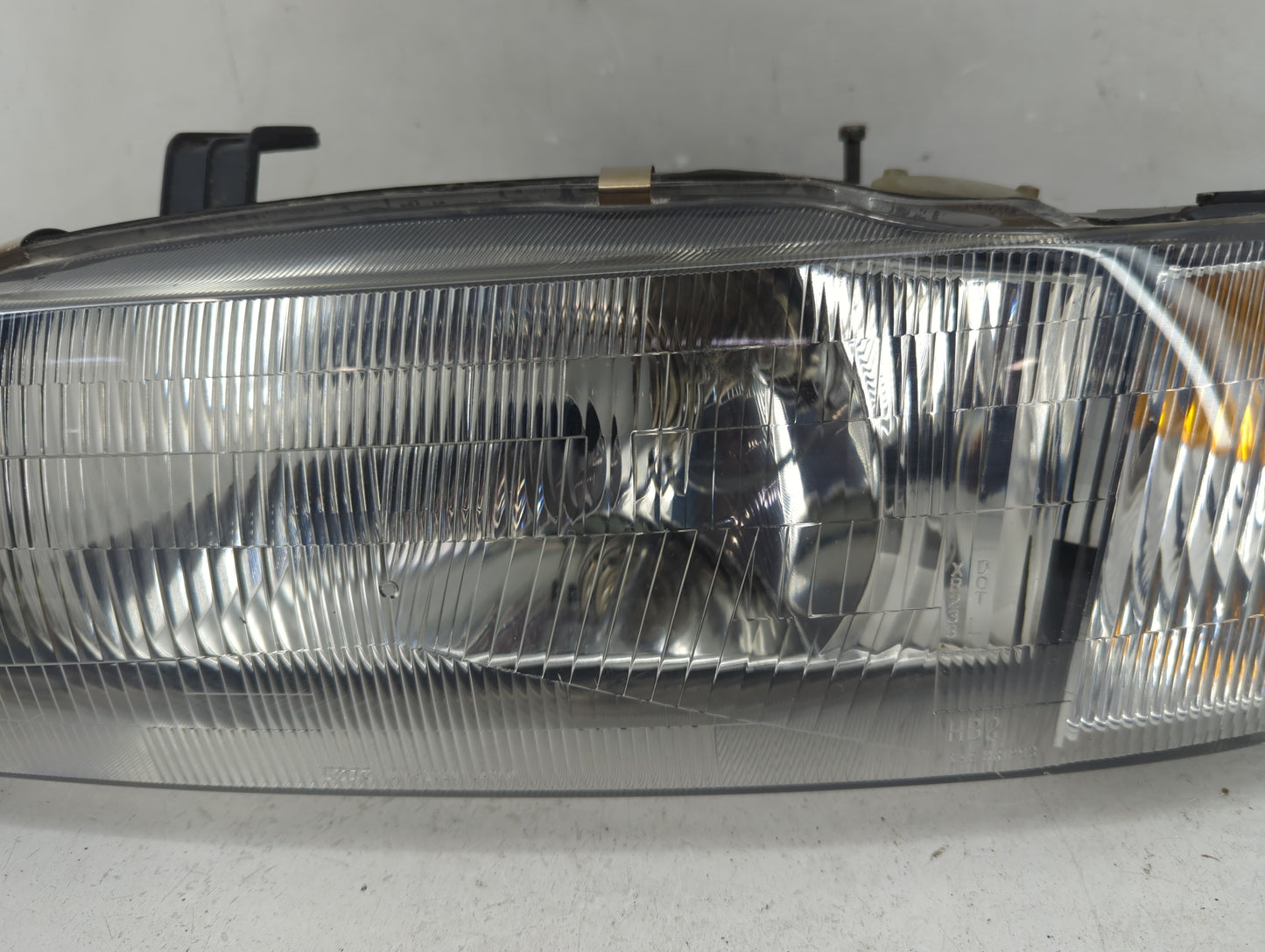 1999-2002 Suzuki Esteem Driver Left Oem Head Light Headlight Lamp - Oemusedautoparts1.com