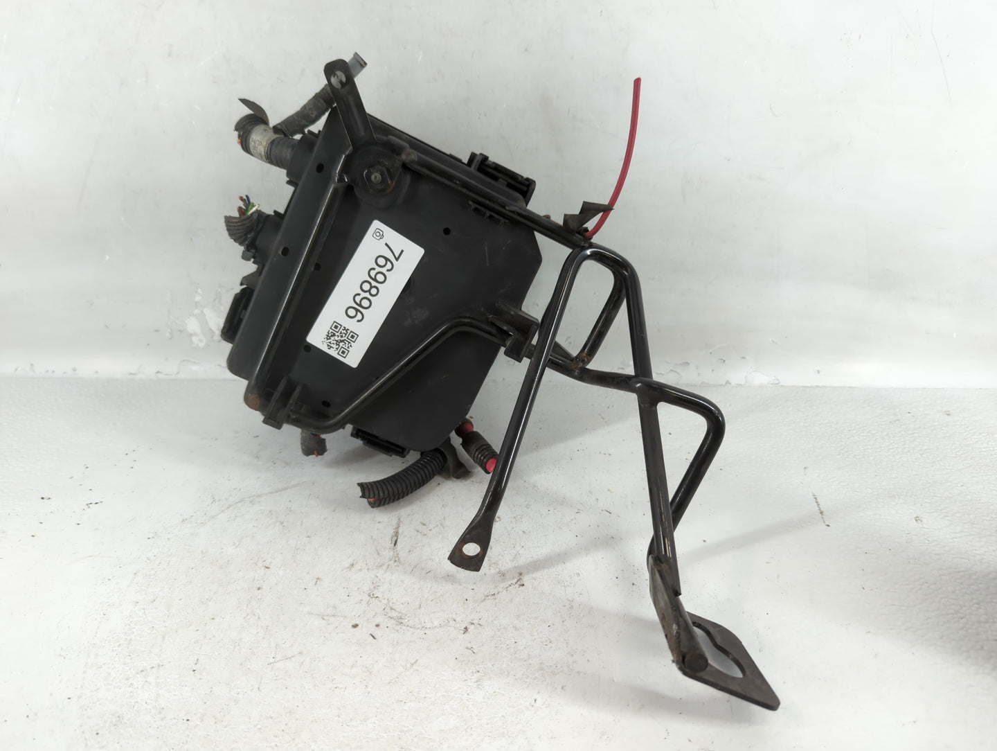 2000-2003 Suzuki Grand Vitara Fusebox Fuse Box Panel Relay Module P/N:22677891_06 Fits Fits 2000 2001 2002 2003 OEM Used Aut