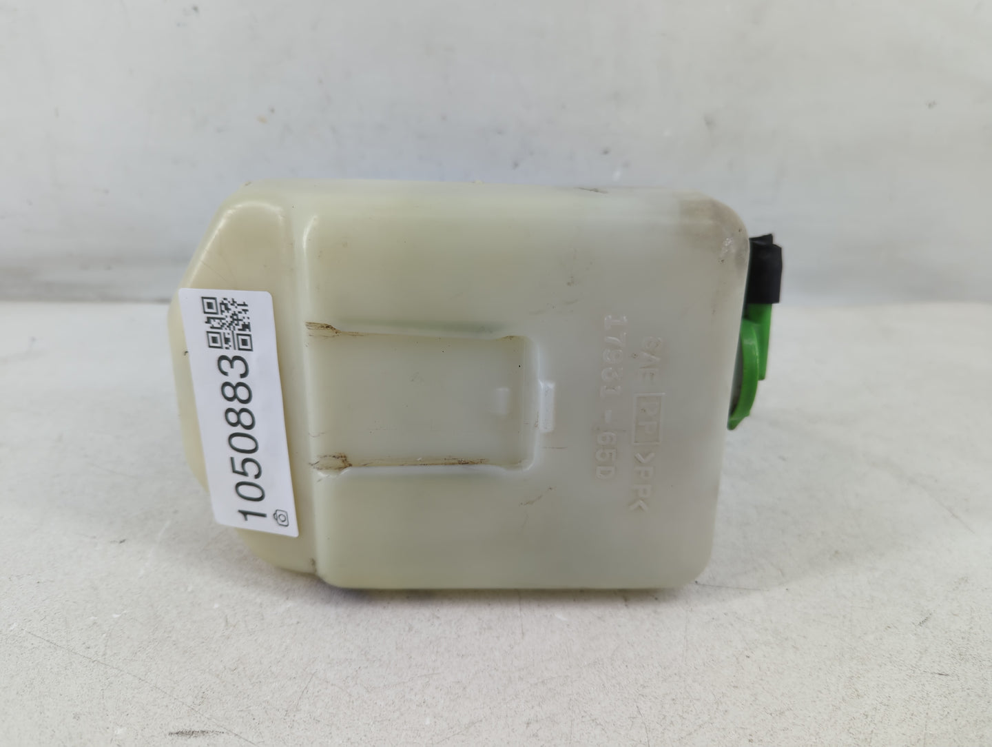 2000-2003 Suzuki Vitara Windshield Washer Fluid Reservoir Bottle Oem - Oemusedautoparts1.com
