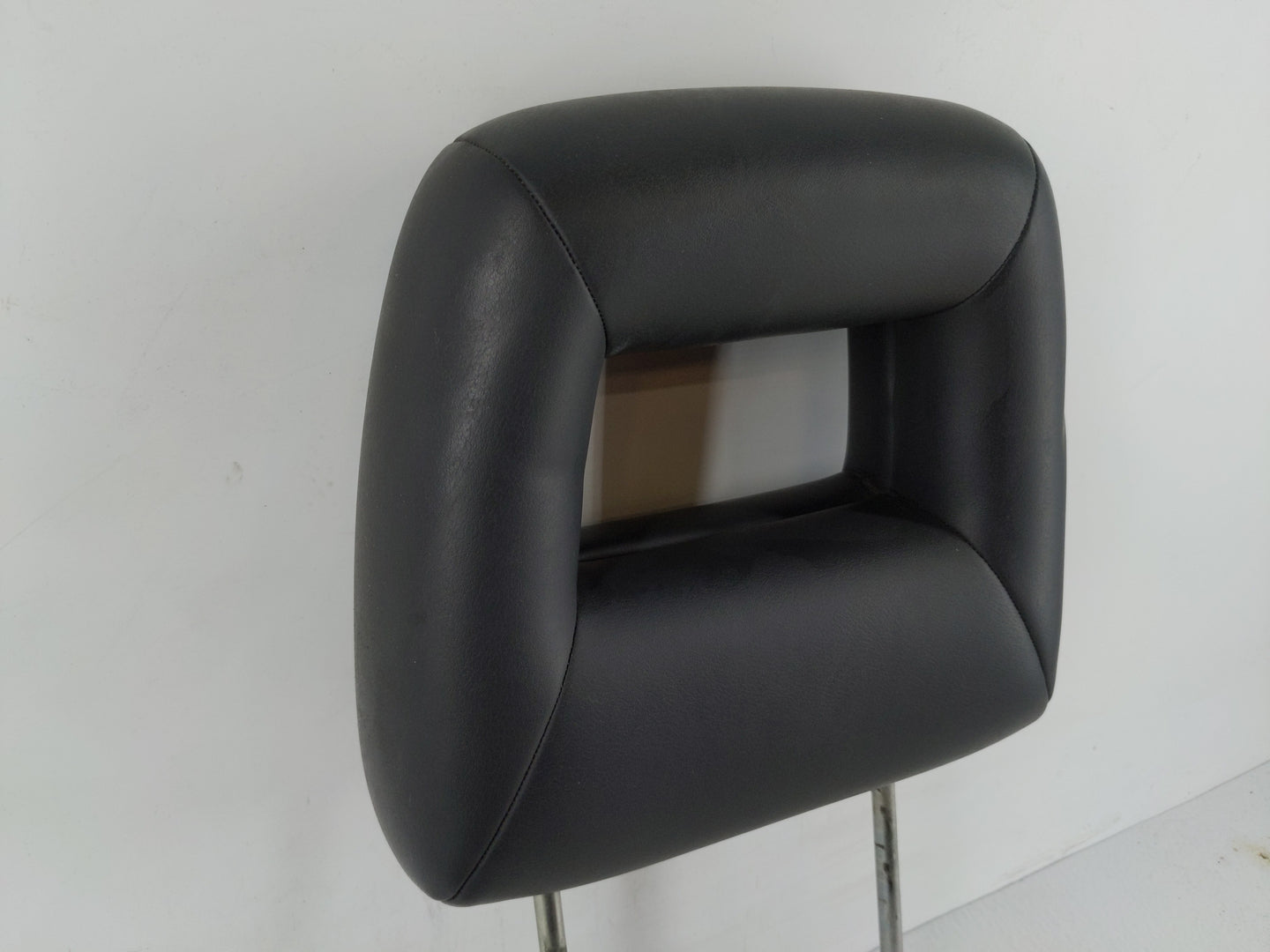 2002 Suzuki Xl-7 Headrest Head Rest Rear Seat Fits OEM Used Auto Parts - Oemusedautoparts1.com