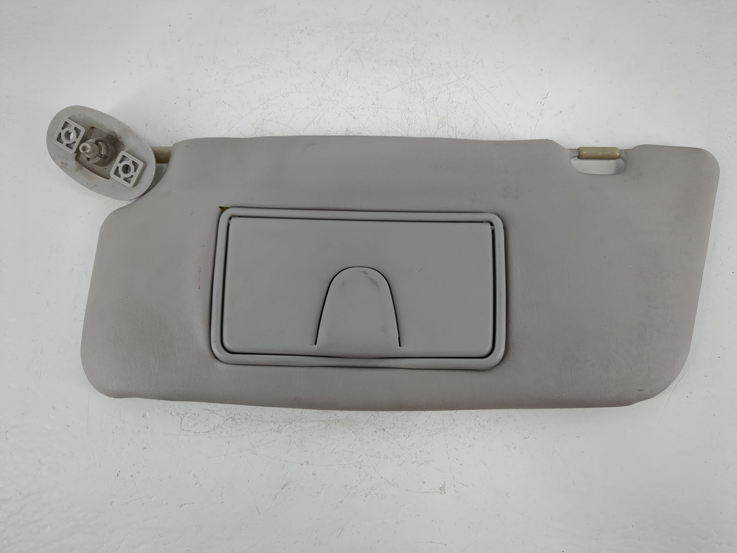 2002 Suzuki Xl-7 Sun Visor Shade Replacement Driver Left Mirror Fits OEM Used Auto Parts - Oemusedautoparts1.com
