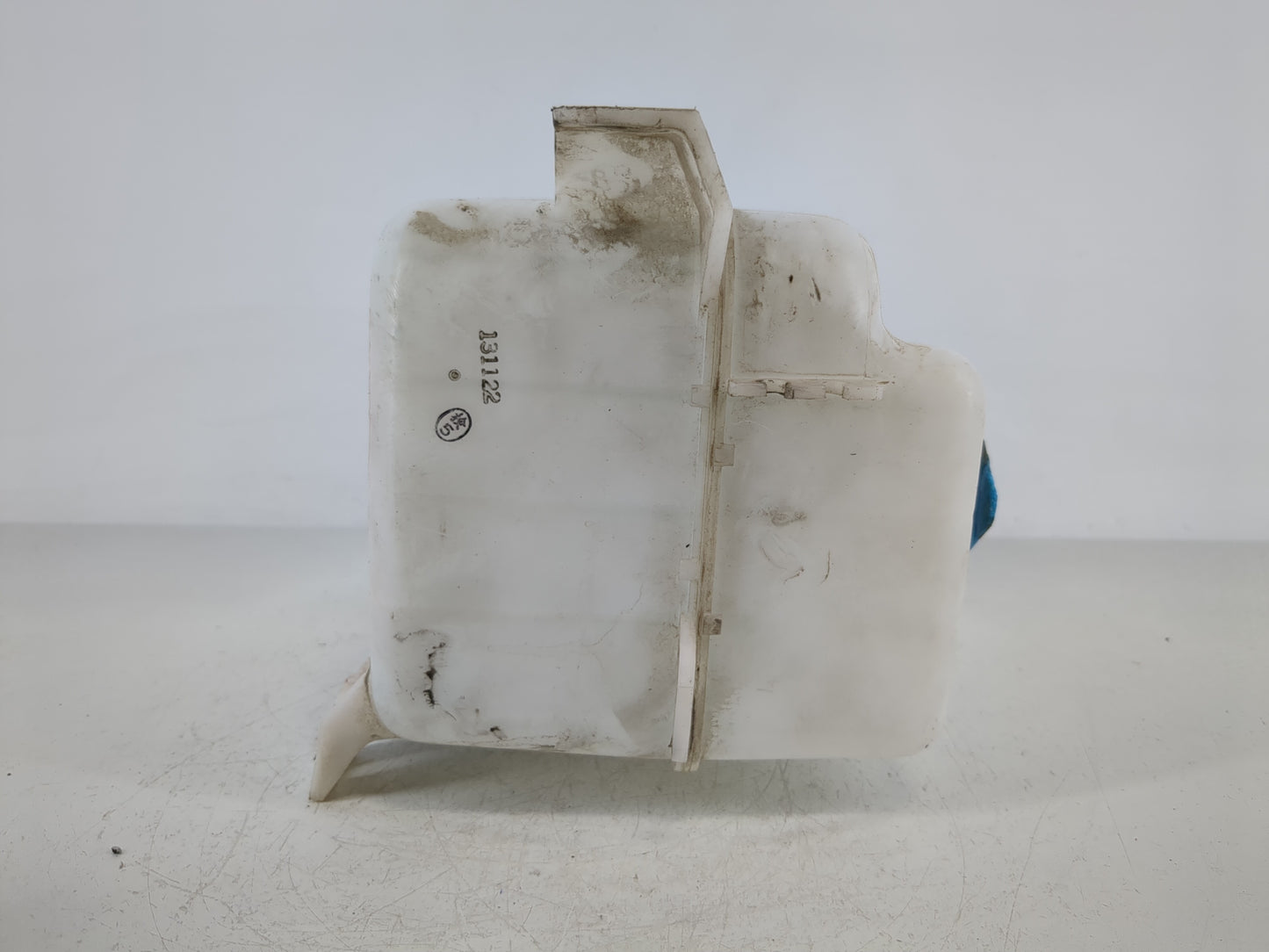2002 Suzuki Xl-7 Windshield Washer Fluid Reservoir Bottle Oem - Oemusedautoparts1.com