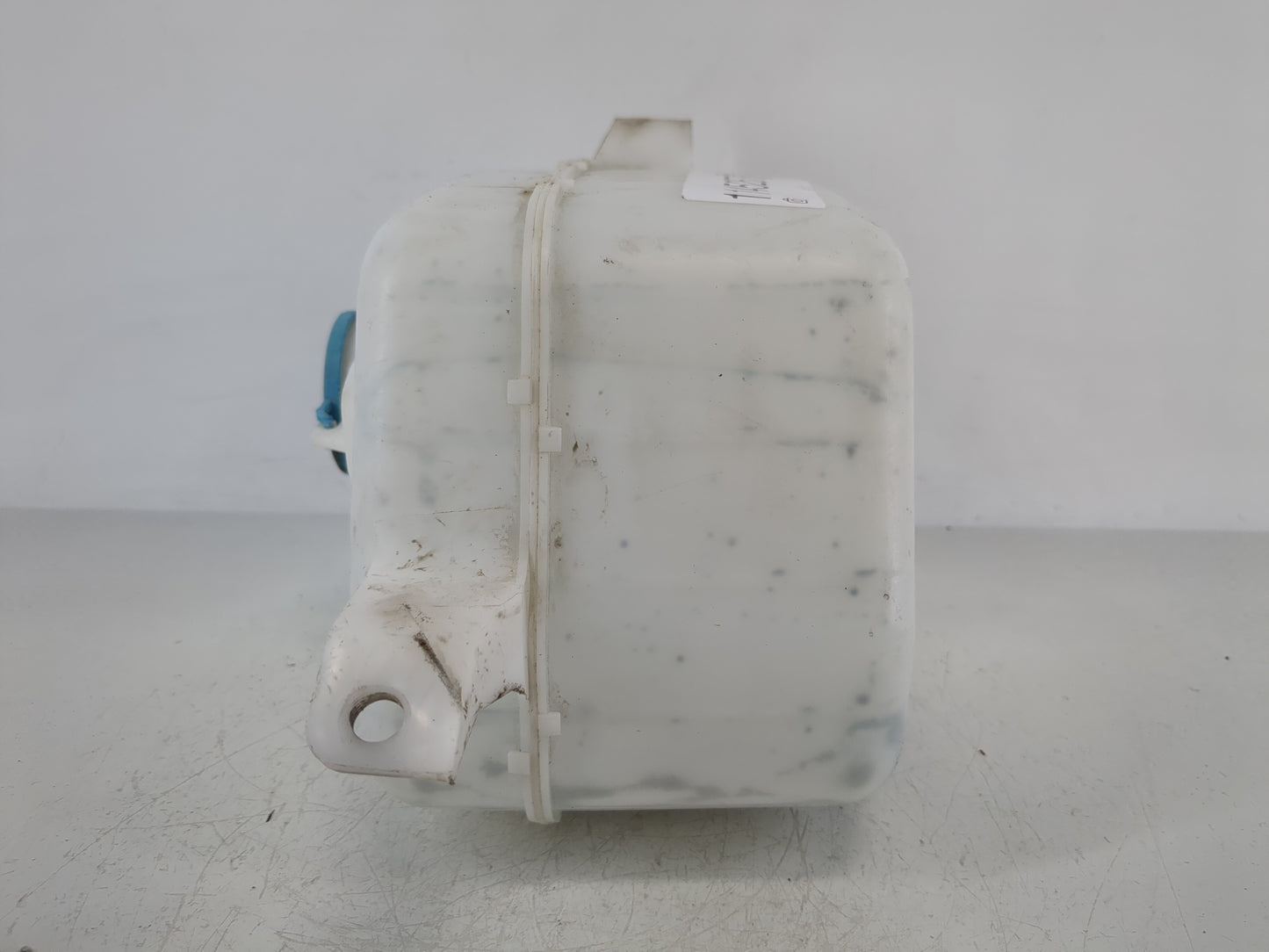 2002 Suzuki Xl-7 Windshield Washer Fluid Reservoir Bottle Oem - Oemusedautoparts1.com