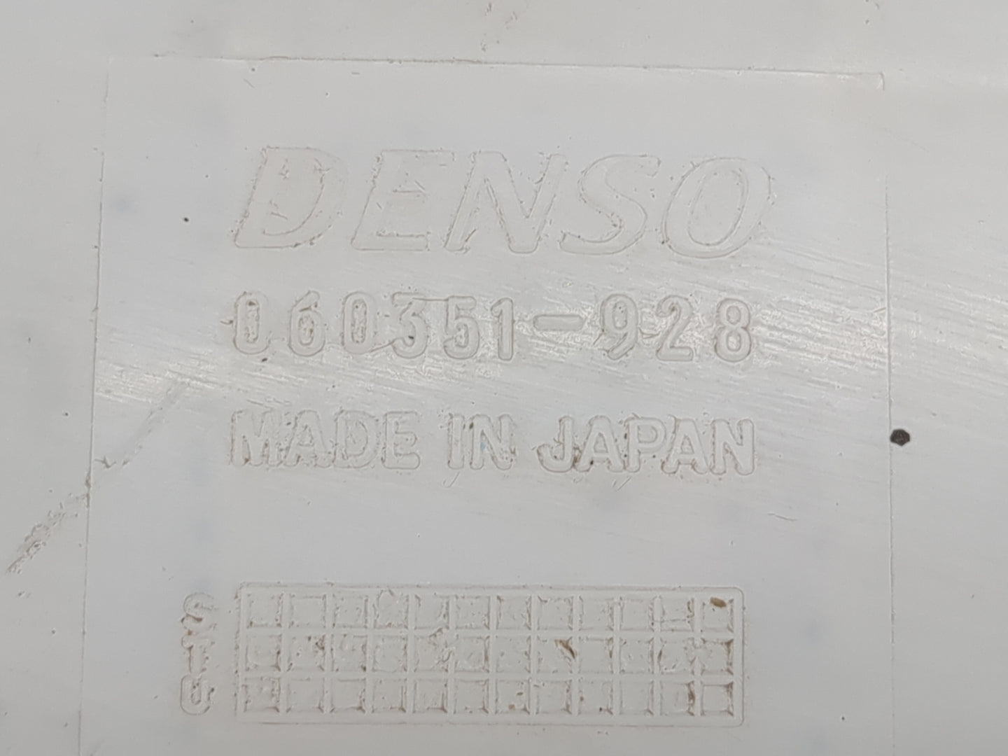 2002 Suzuki Xl-7 Windshield Washer Fluid Reservoir Bottle Oem - Oemusedautoparts1.com