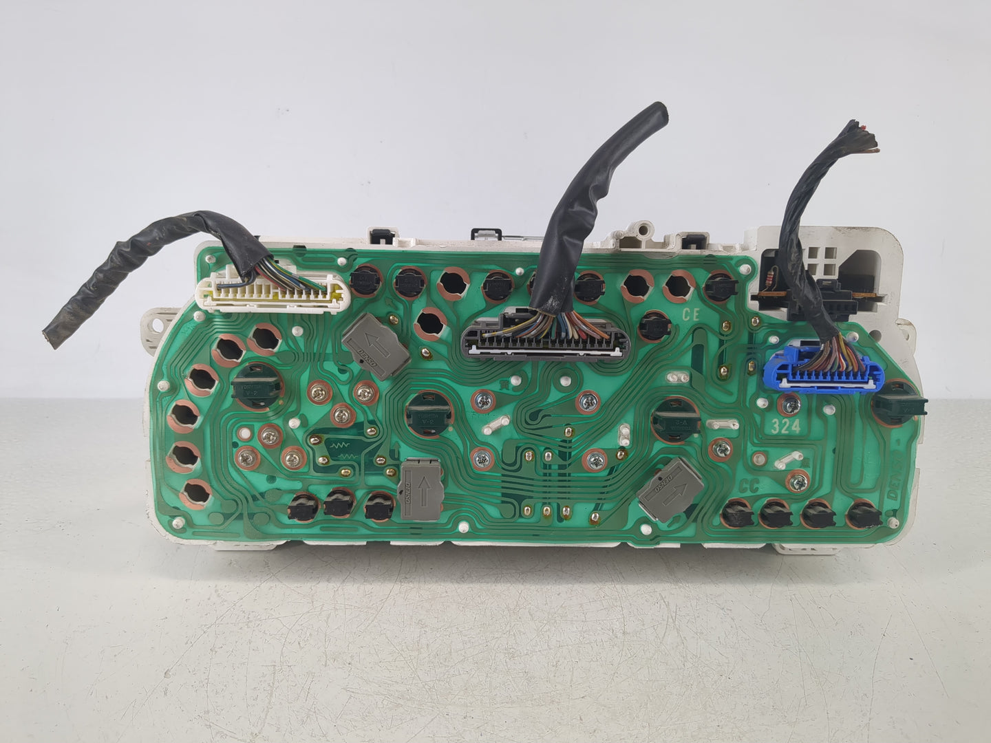 2002 Suzuki Xl-7 Instrument Cluster Speedometer Gauges P/N:257330-7960 Fits OEM Used Auto Parts - Oemusedautoparts1.com