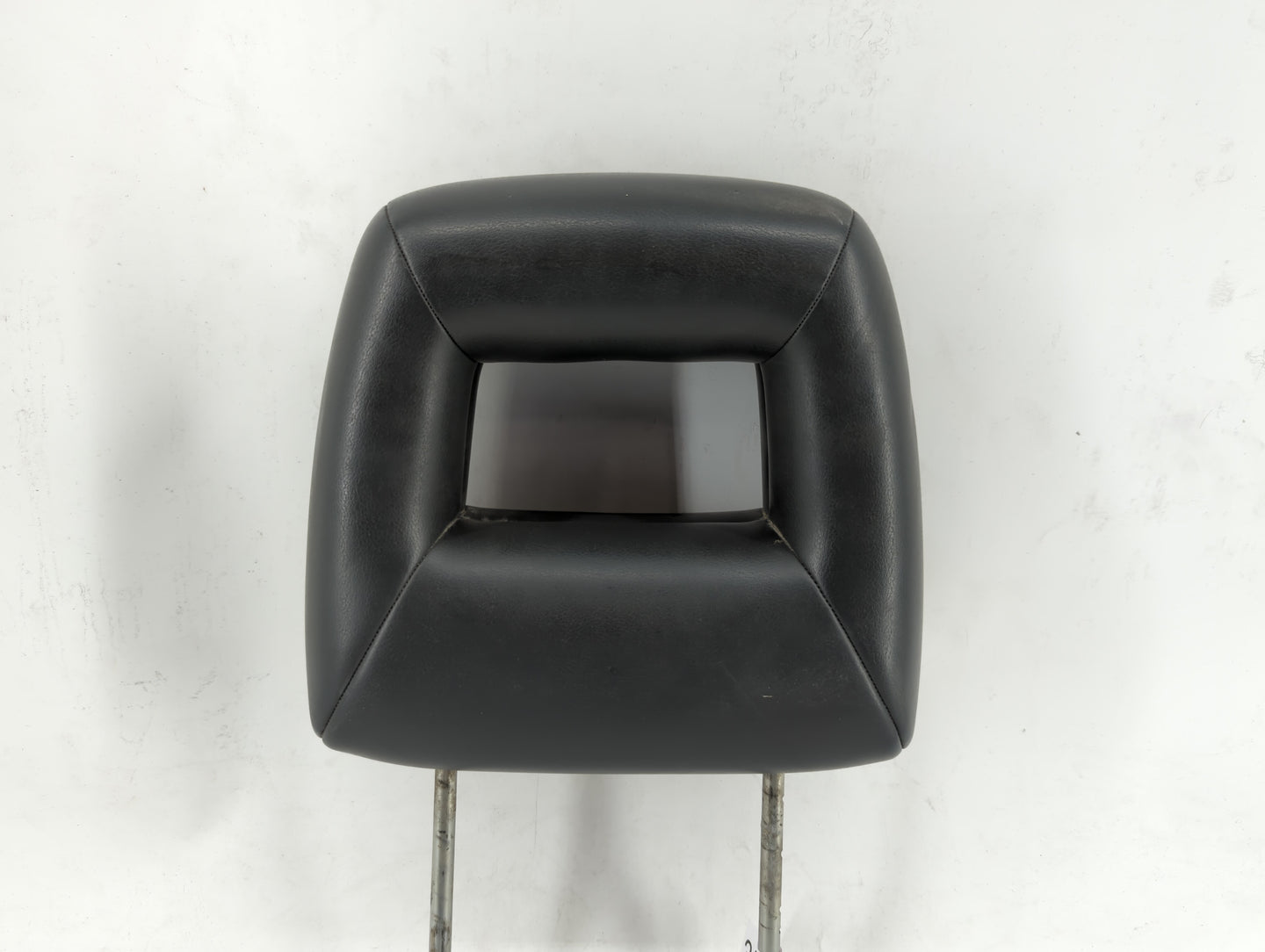 2002 Suzuki Xl-7 Headrest Head Rest Rear Seat Black - Oemusedautoparts1.com