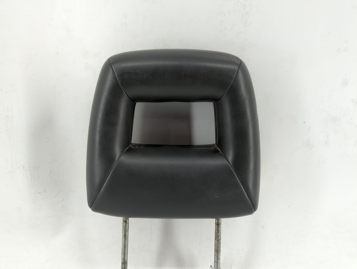 2002 Suzuki Xl-7 Headrest Head Rest Rear Seat Black - Oemusedautoparts1.com