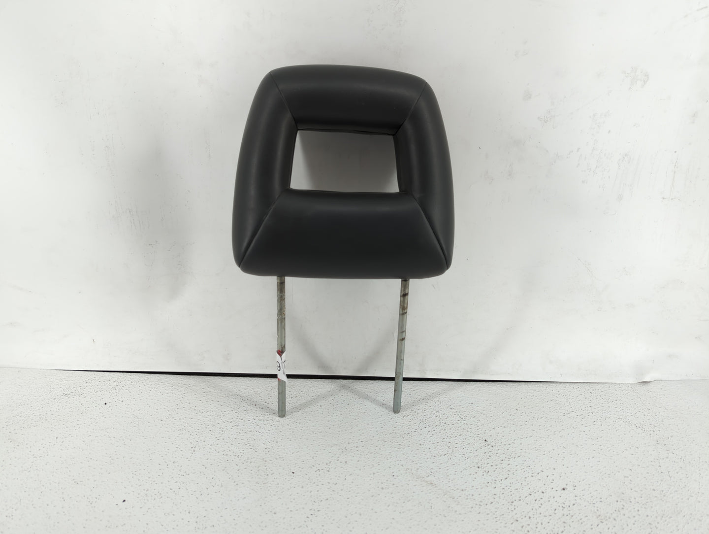 2002 Suzuki Xl-7 Headrest Head Rest Rear Seat Black - Oemusedautoparts1.com