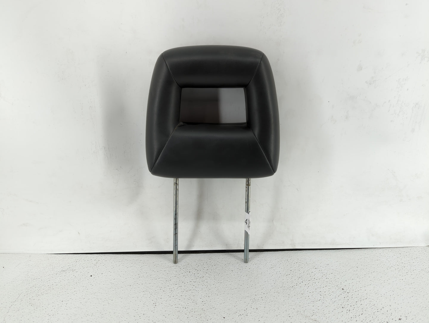 2002 Suzuki Xl-7 Headrest Head Rest Rear Seat Black - Oemusedautoparts1.com