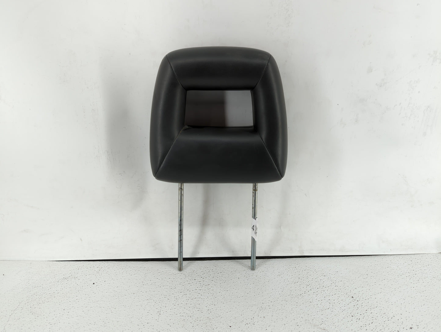 2002 Suzuki Xl-7 Headrest Head Rest Rear Seat Black - Oemusedautoparts1.com