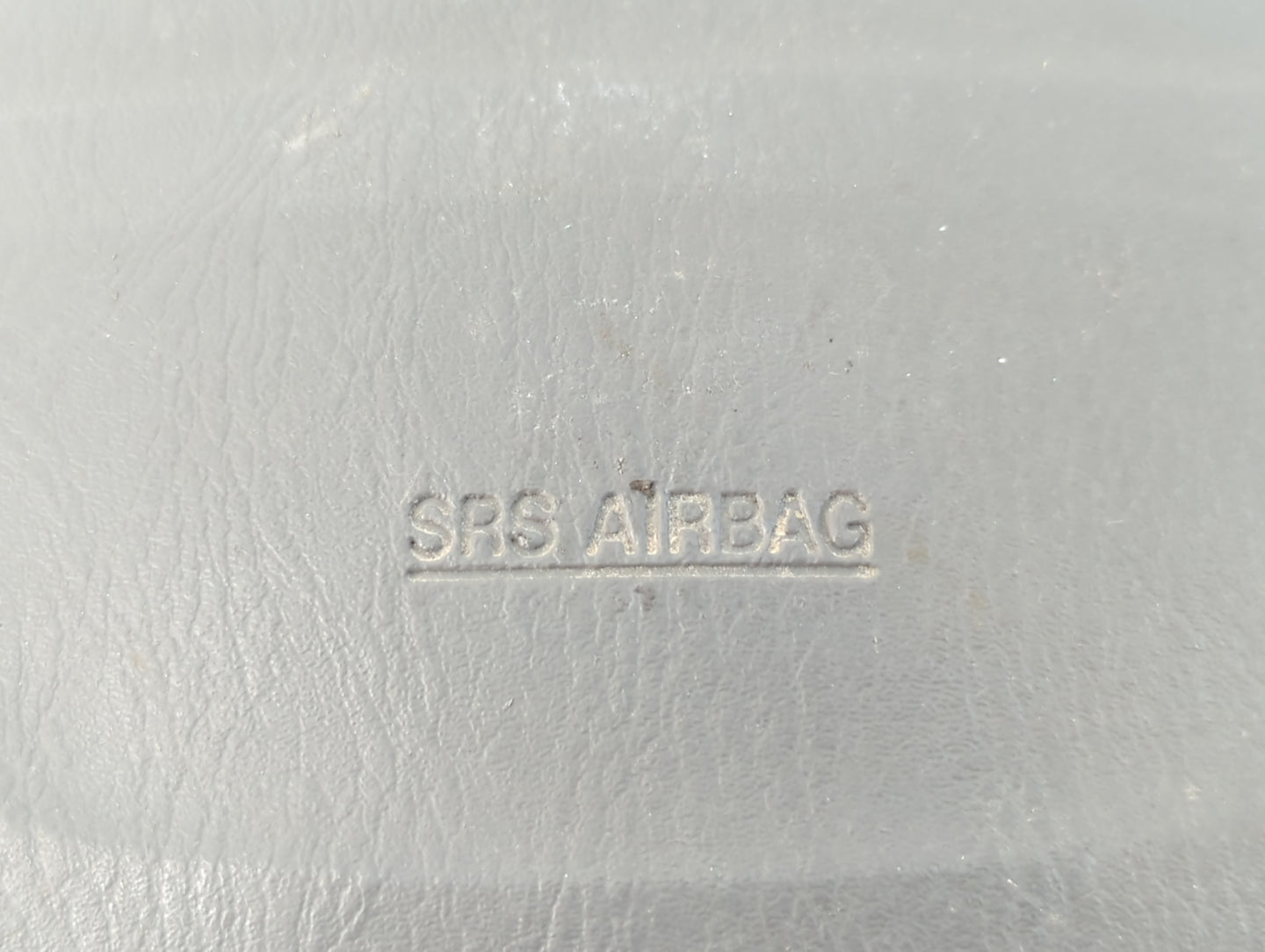 2002 Suzuki Xl-7 Air Bag Driver Left Knee OEM P/N:48150-52D00 Fits OEM Used Auto Parts - Oemusedautoparts1.com