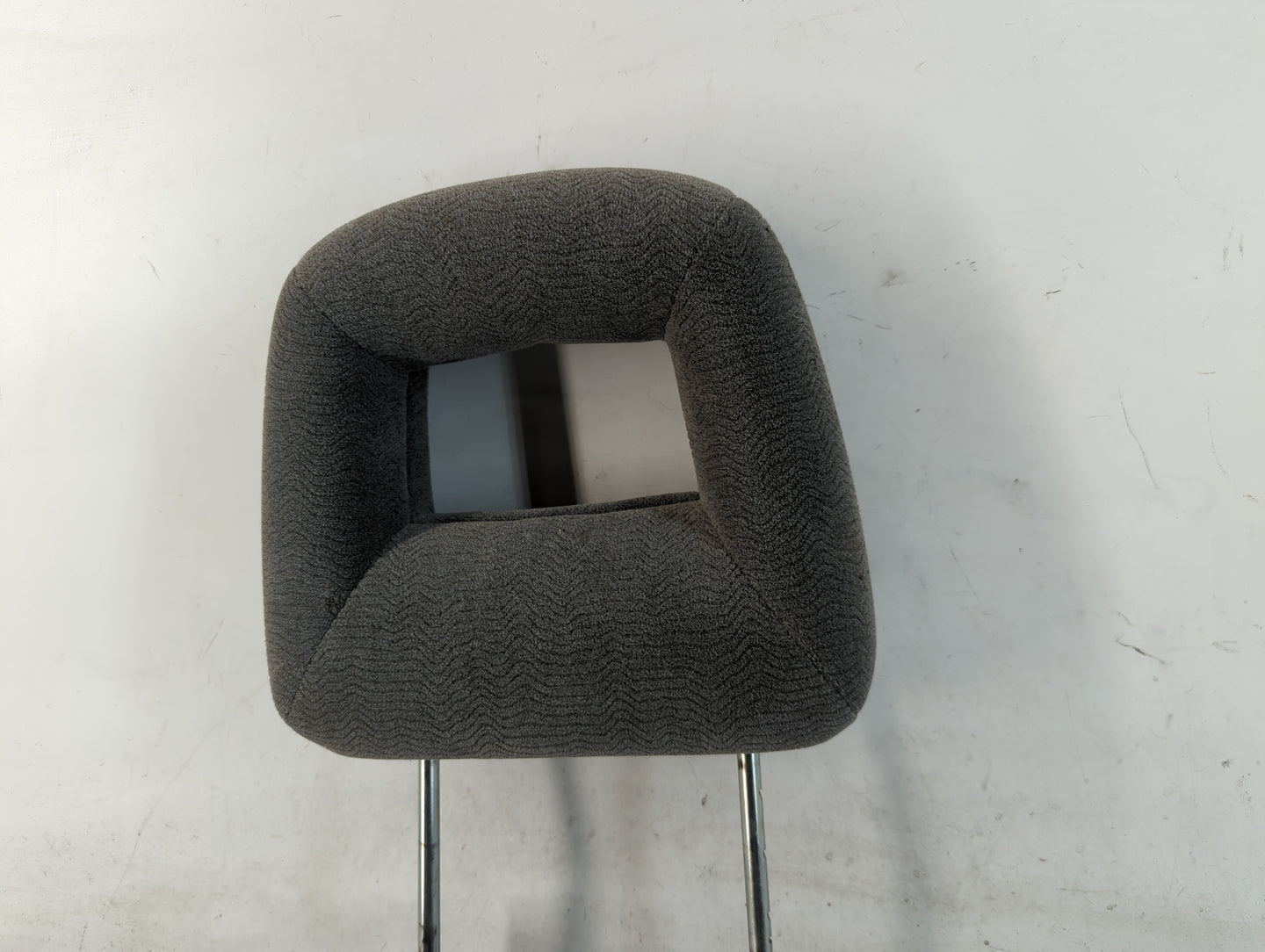 2002 Suzuki Xl-7 Headrest Head Rest Front Driver Passenger Seat Fits OEM Used Auto Parts - Oemusedautoparts1.com