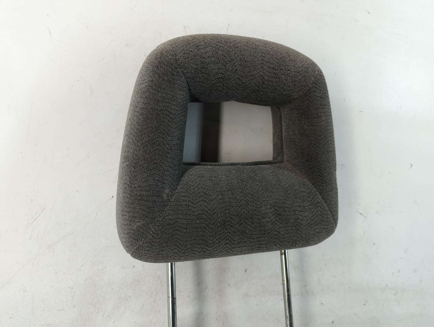 2002 Suzuki Xl-7 Headrest Head Rest Front Driver Passenger Seat Fits OEM Used Auto Parts - Oemusedautoparts1.com