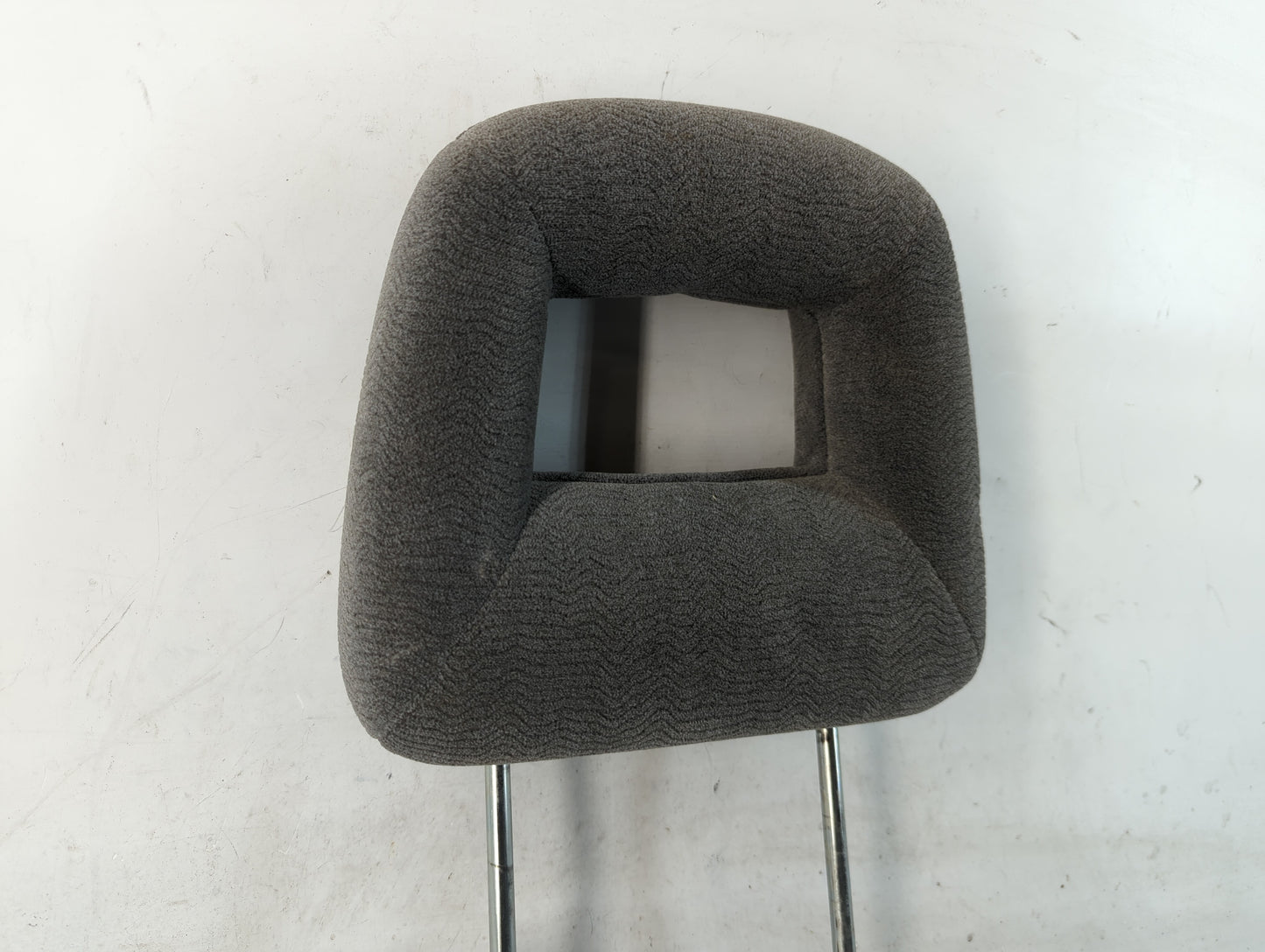 2002 Suzuki Xl-7 Headrest Head Rest Front Driver Passenger Seat Fits OEM Used Auto Parts - Oemusedautoparts1.com