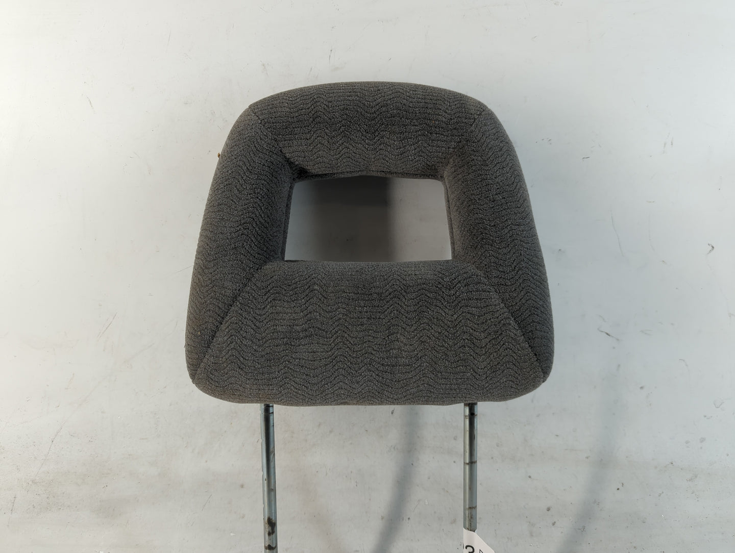 2002 Suzuki Xl-7 Headrest Head Rest Front Driver Passenger Seat Fits OEM Used Auto Parts - Oemusedautoparts1.com