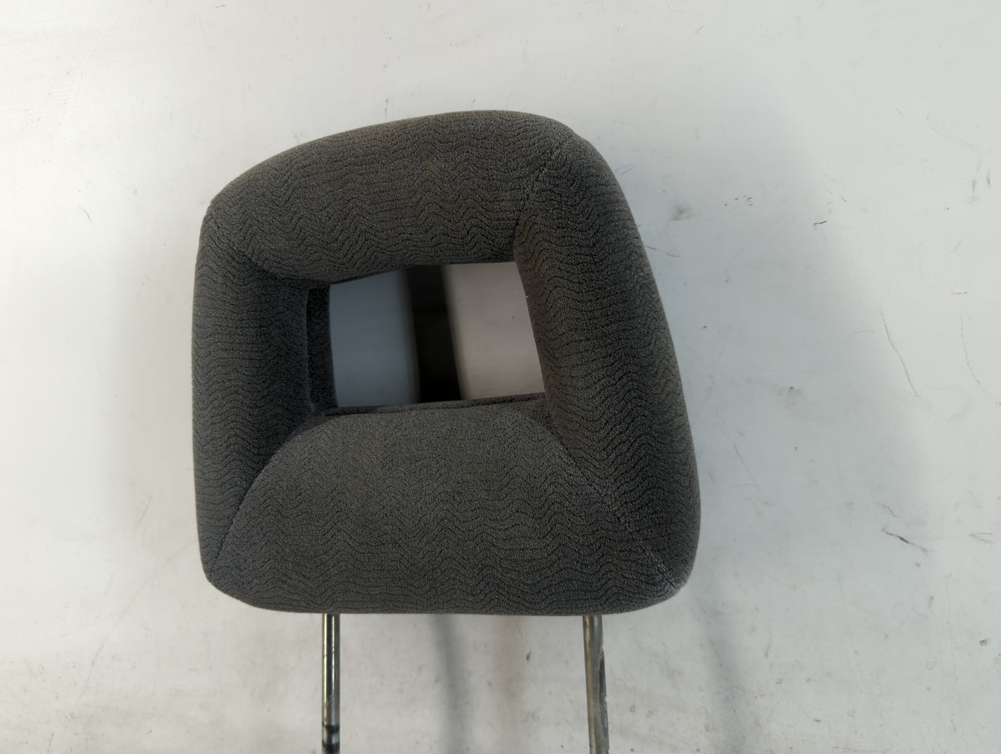 2002 Suzuki Xl-7 Headrest Head Rest Front Driver Passenger Seat Fits OEM Used Auto Parts - Oemusedautoparts1.com