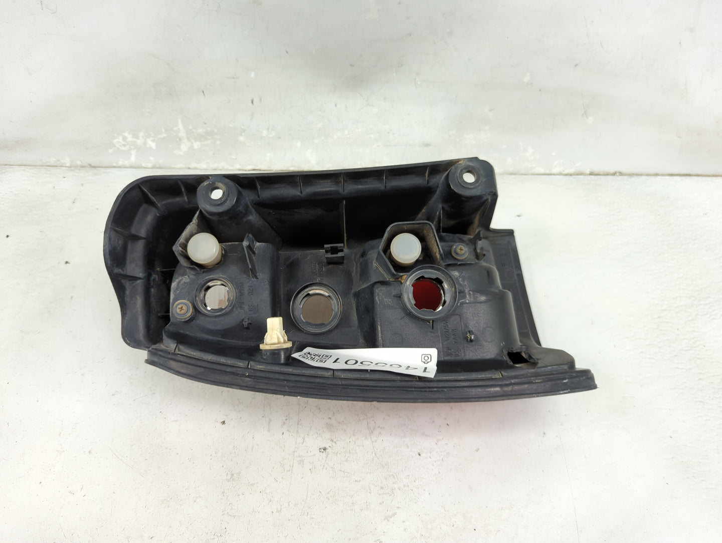 2002 Toyota 4runner Tail Light Assembly Passenger Right OEM P/N:WY21W Fits OEM Used Auto Parts - Oemusedautoparts1.com