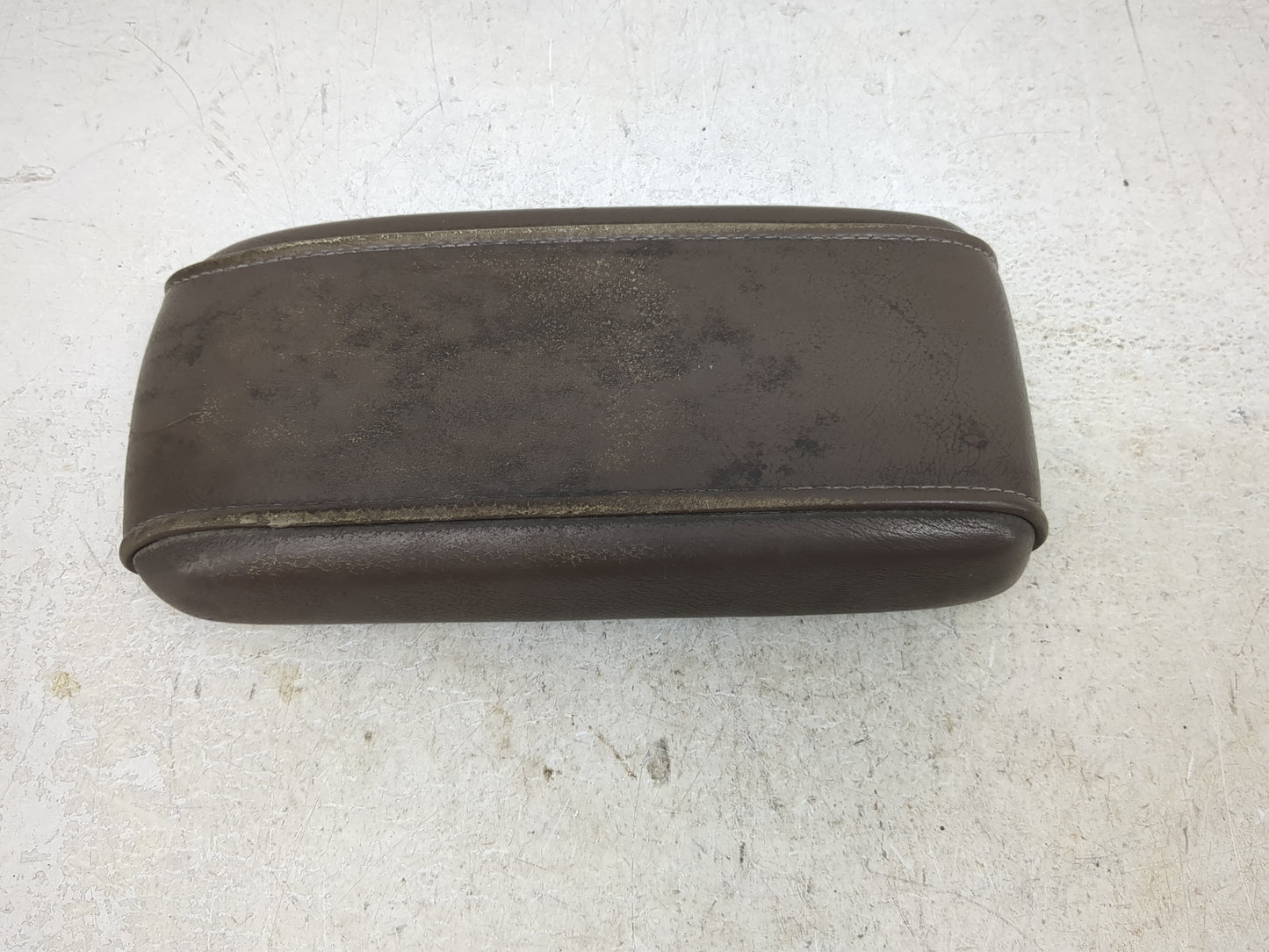 2002 Toyota 4runner Center Console Armrest Cover Lid Fits OEM Used Auto Parts - Oemusedautoparts1.com