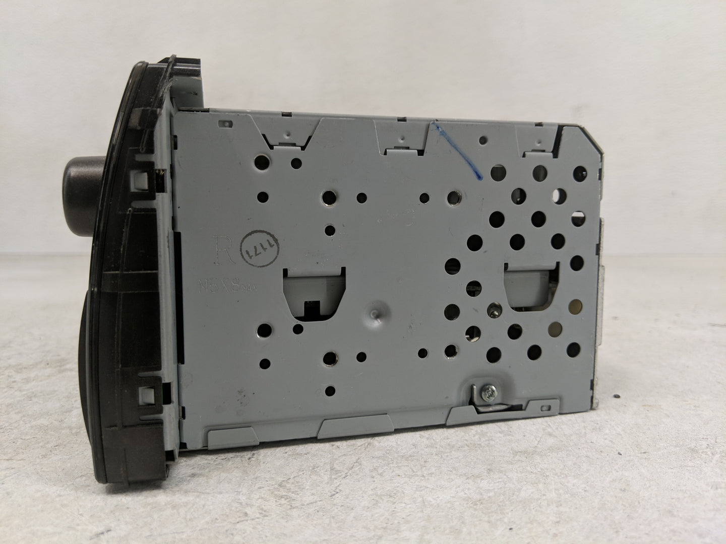2002-2004 Toyota Camry Radio AM FM Cd Player Receiver Replacement P/N:86120-AA040 Fits Fits 2002 2003 2004 OEM Used Auto Par