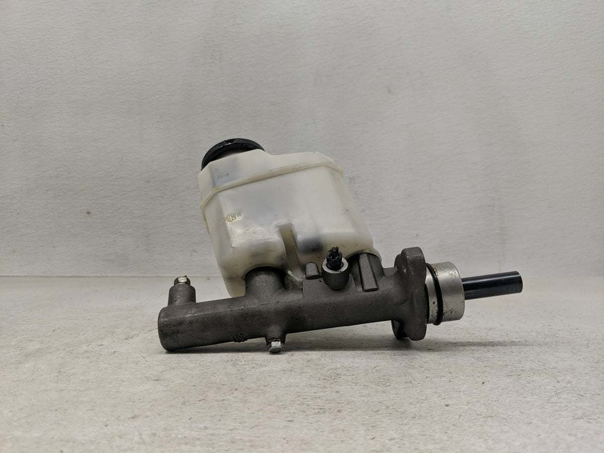 2002-2006 Toyota Camry Brake Master Cylinder 1301900 - Oemusedautoparts1.com
