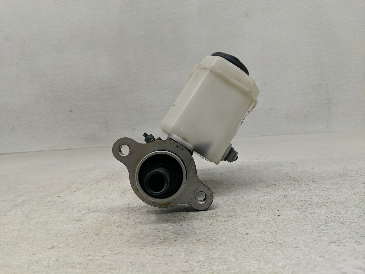 2002-2006 Toyota Camry Brake Master Cylinder 1301900 - Oemusedautoparts1.com
